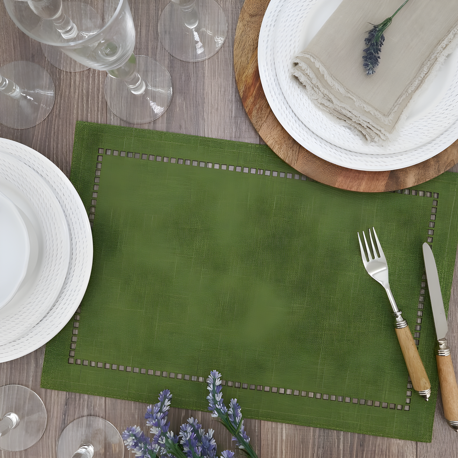 Gracie Oaks Neith Polyester No Pattern Rectangle Placemat (Set of 4)