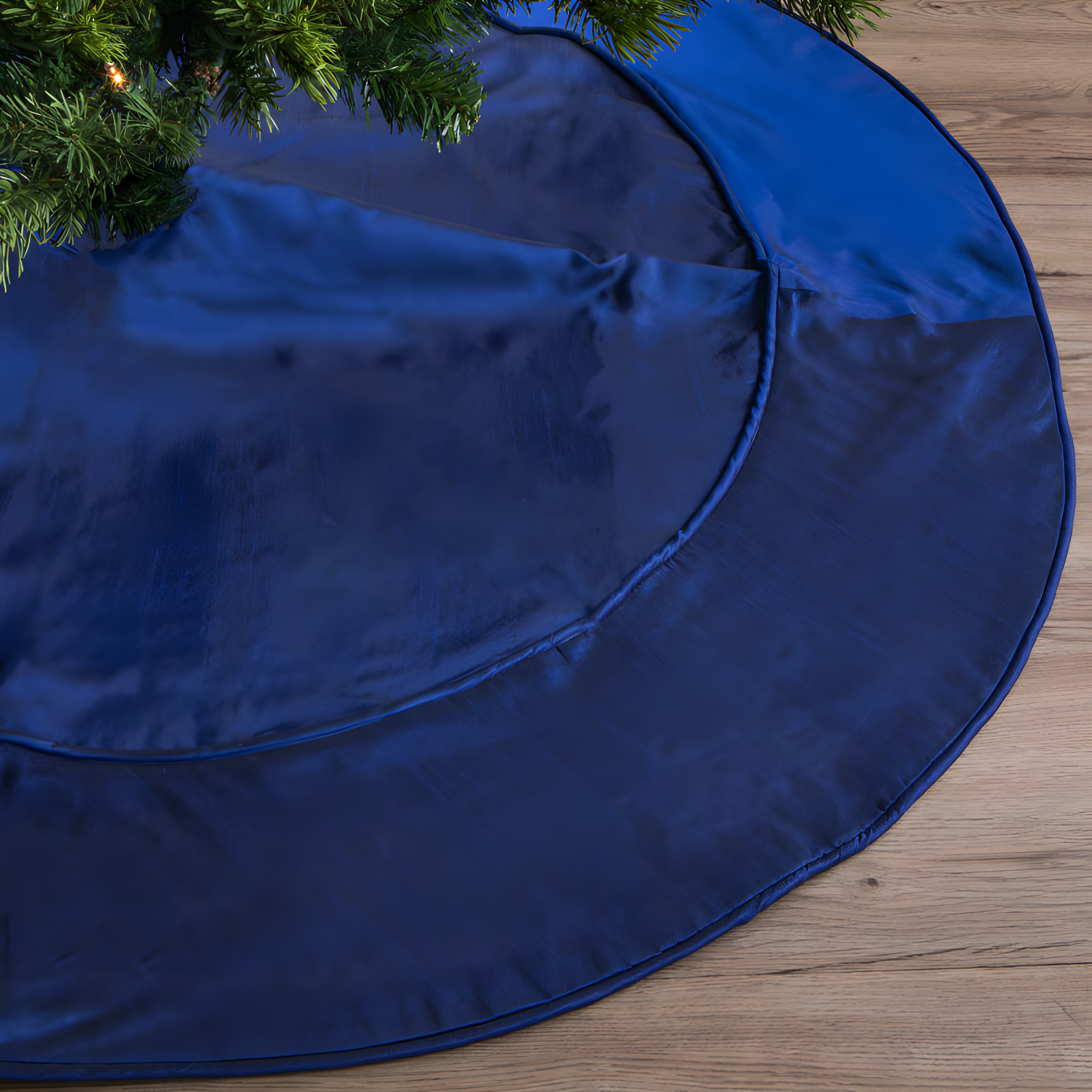 The Holiday Aisle® Sariyah 54" Colorway Tree skirt