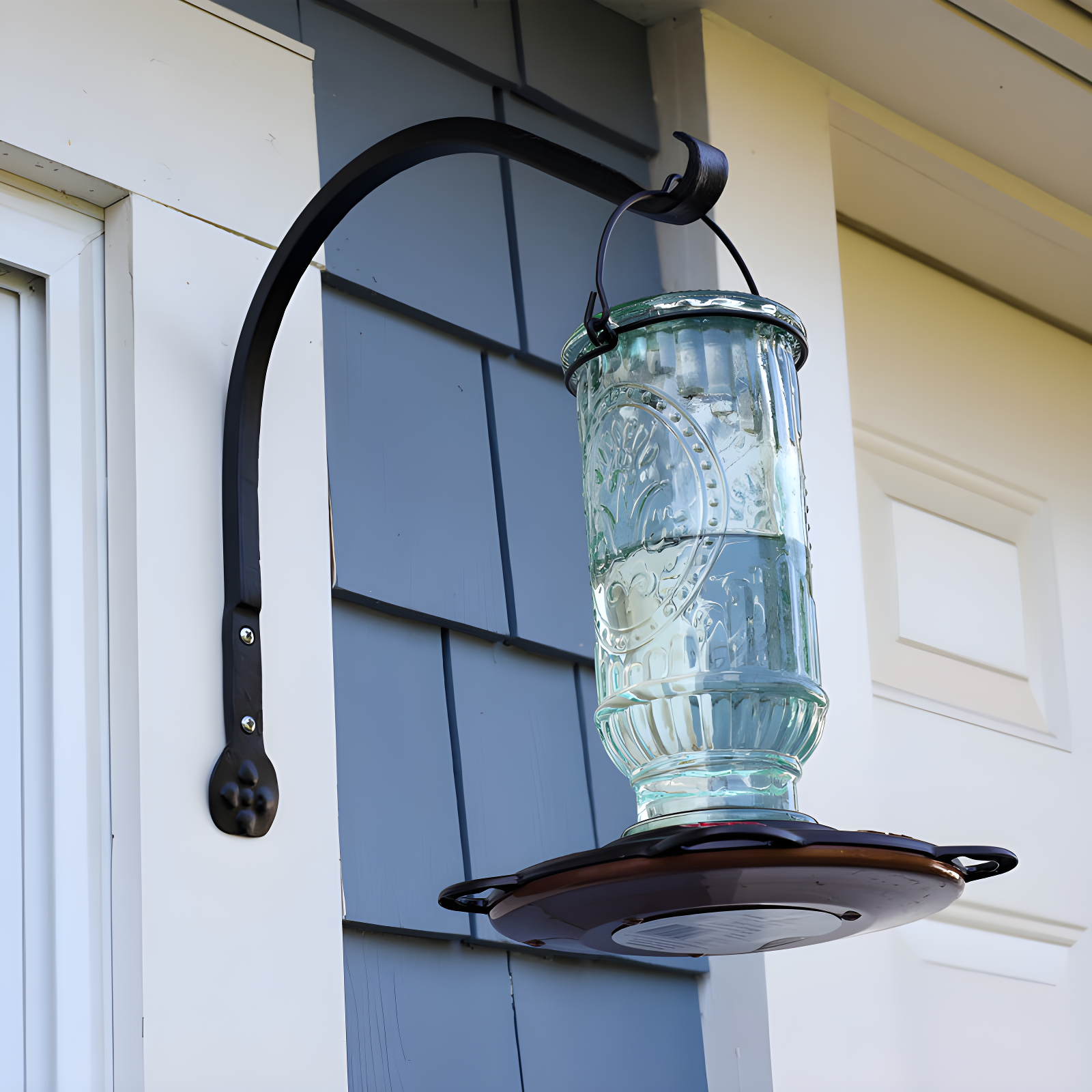 ACHLA Metal Bracket Plant Stand (Set of 2)
