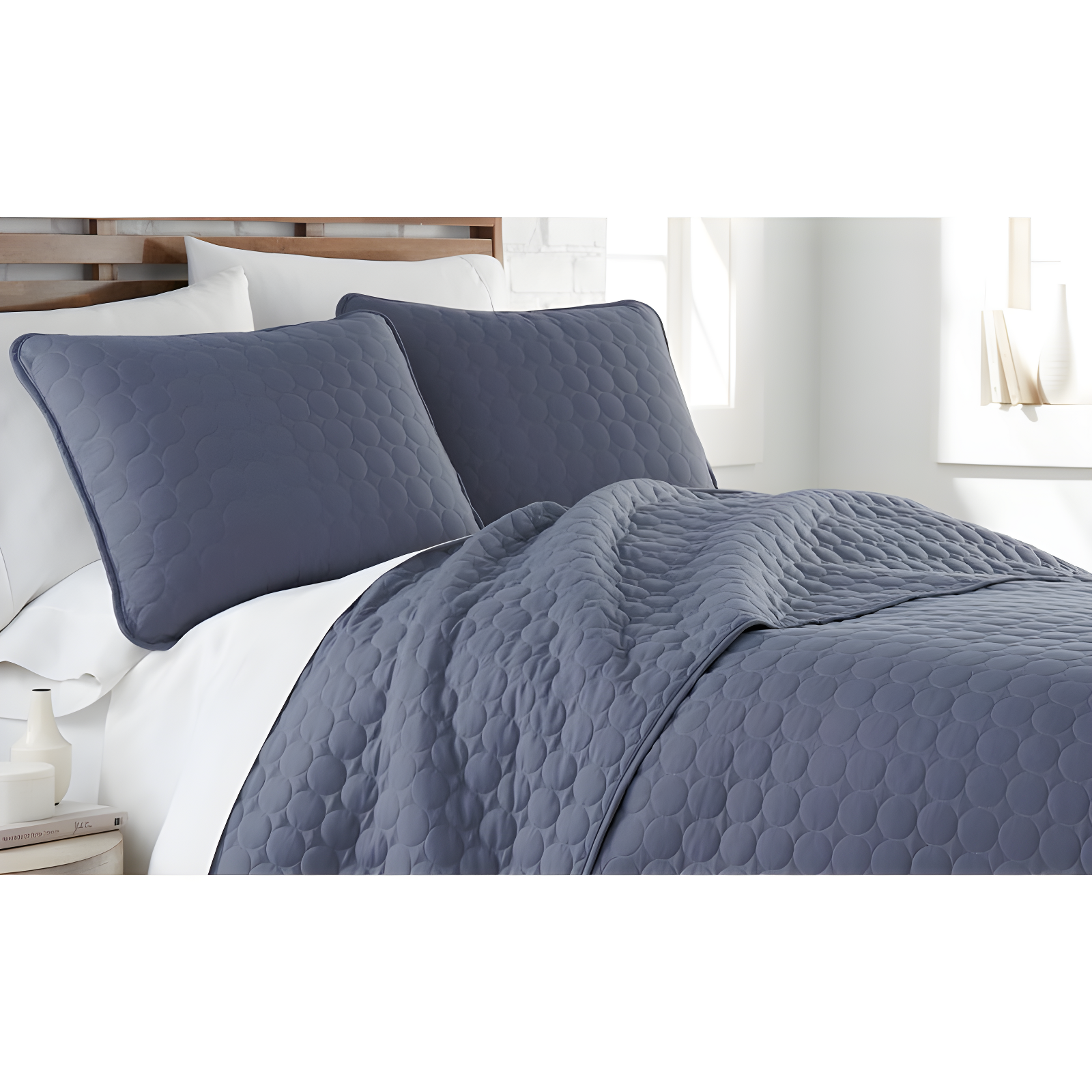 Southshore Fine Linens Lightweight Oversized Reversible Quilt Set with shams