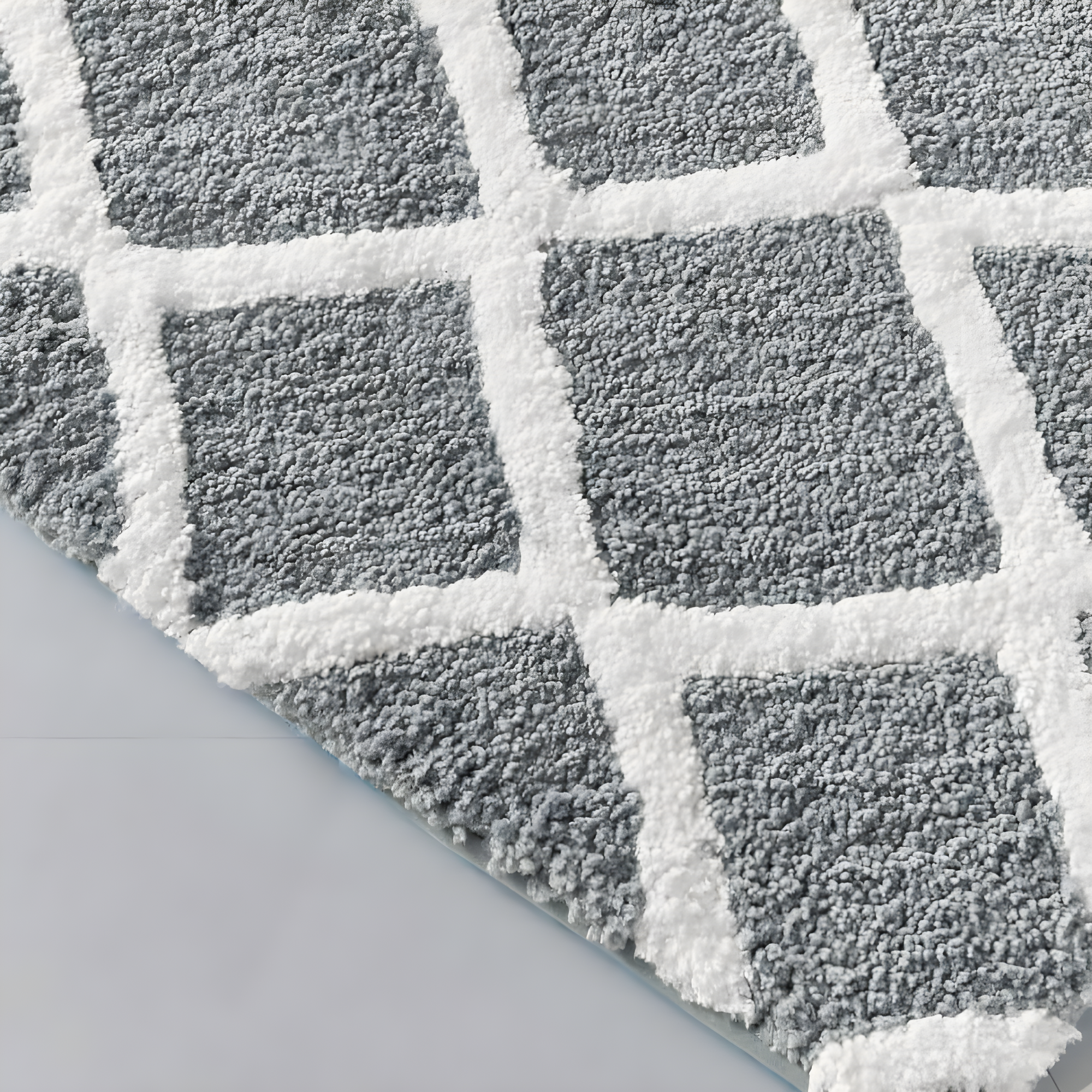 Madison Park Bittman Reversible High Pile Tufted Bath Rug