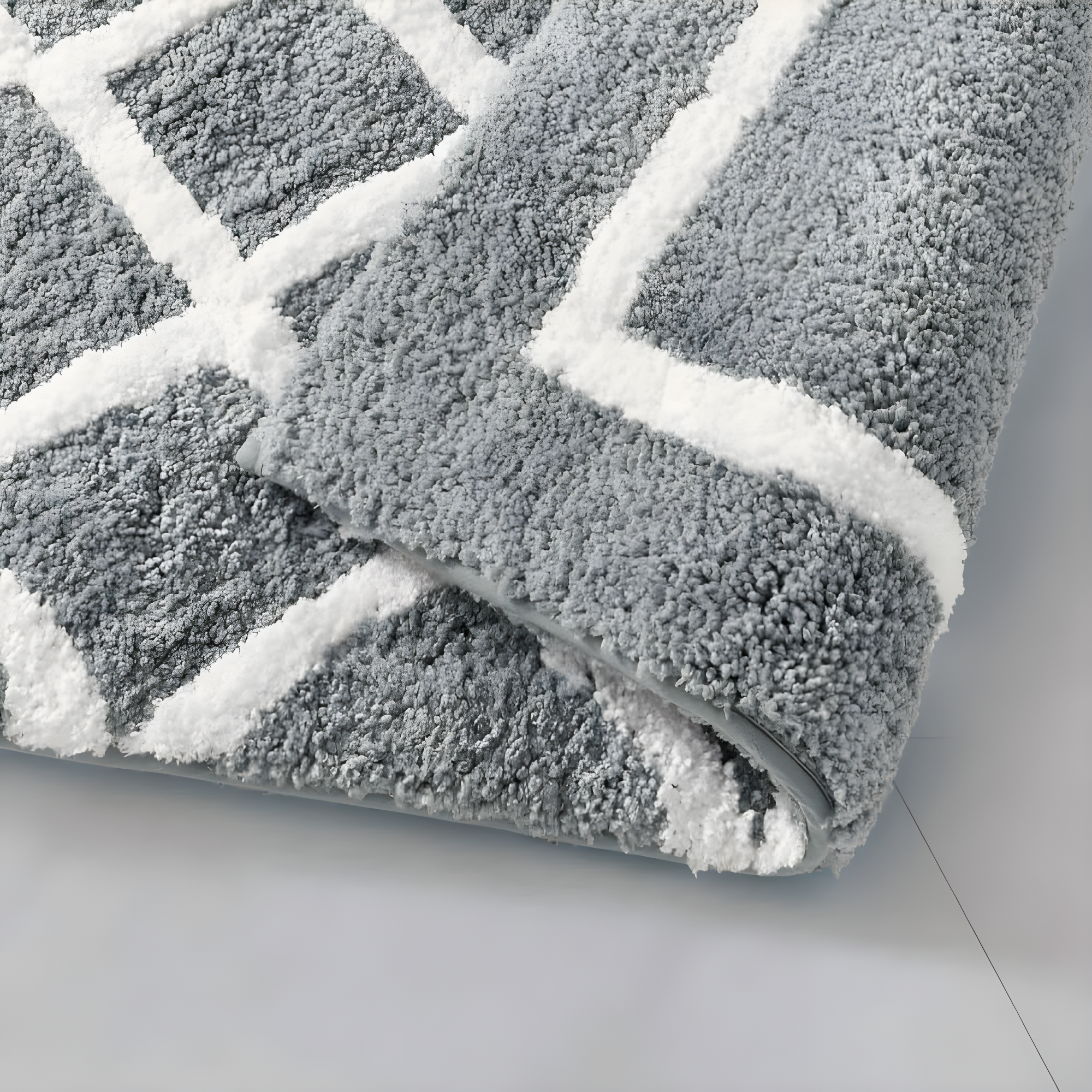 Madison Park Bittman Reversible High Pile Tufted Bath Rug