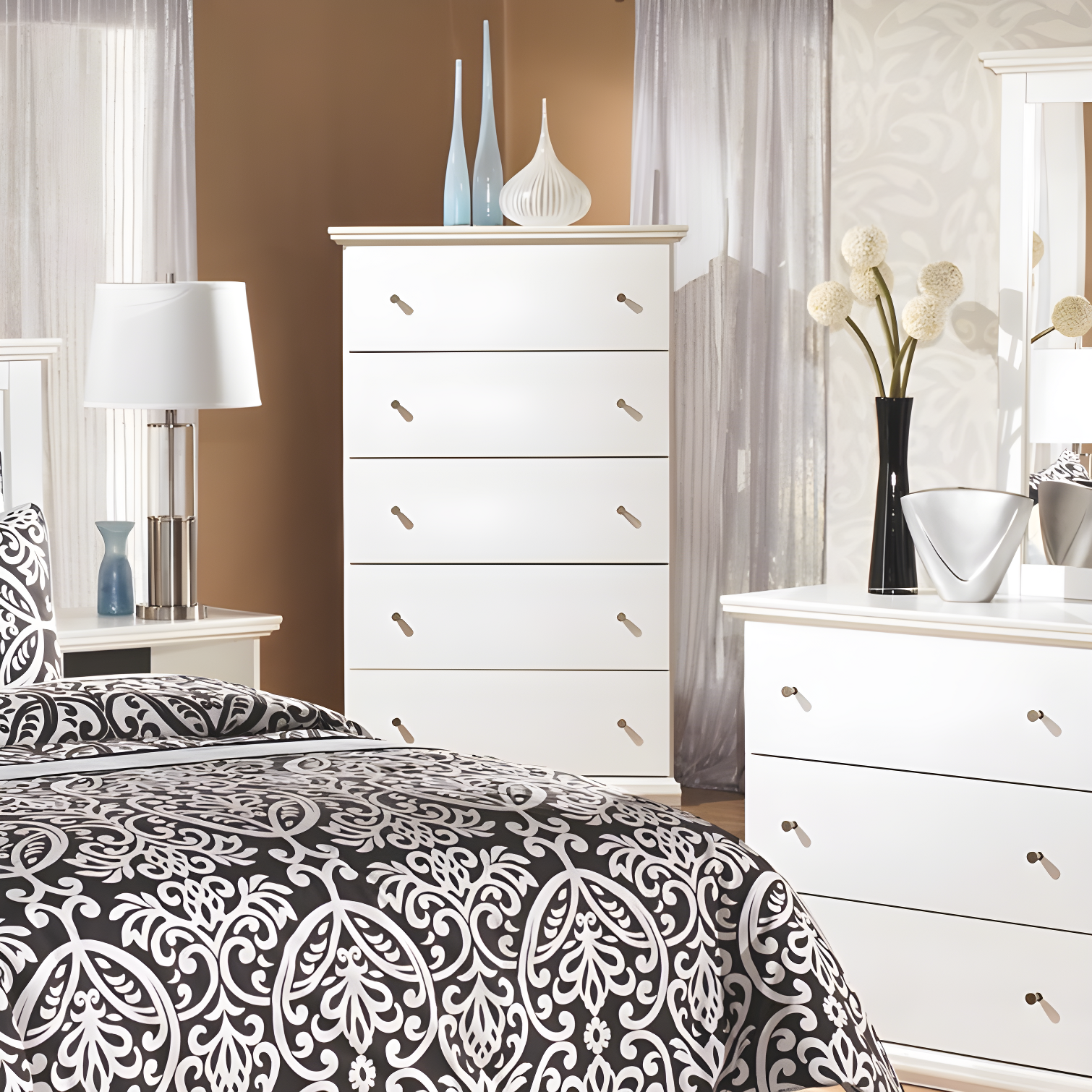 Bostwick 5 Drawer 40.13" W Chest