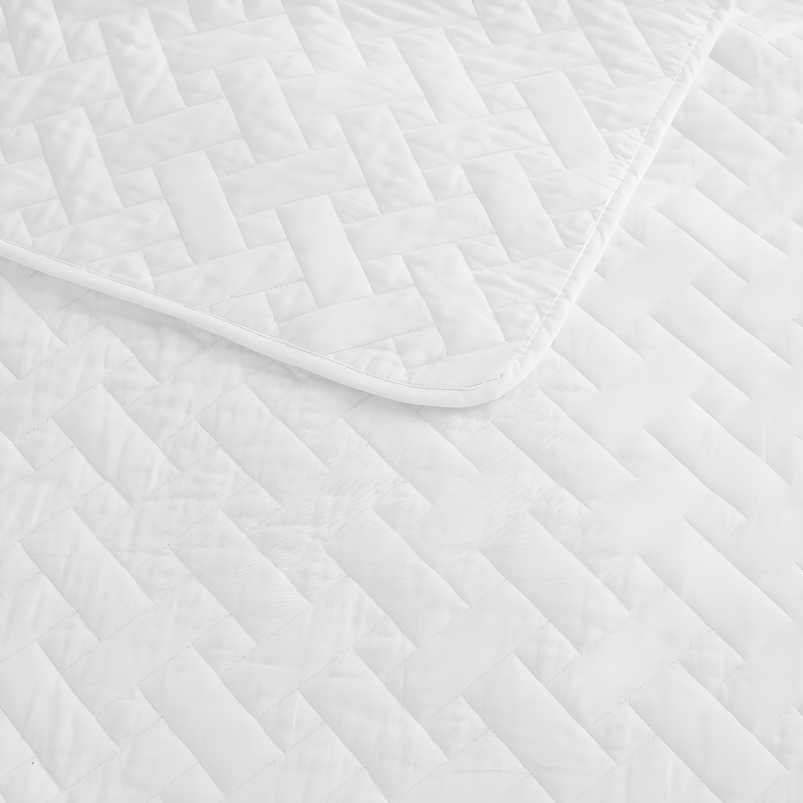 Tommy Bahama Raffia Solid Cotton Reversible Quilt Set