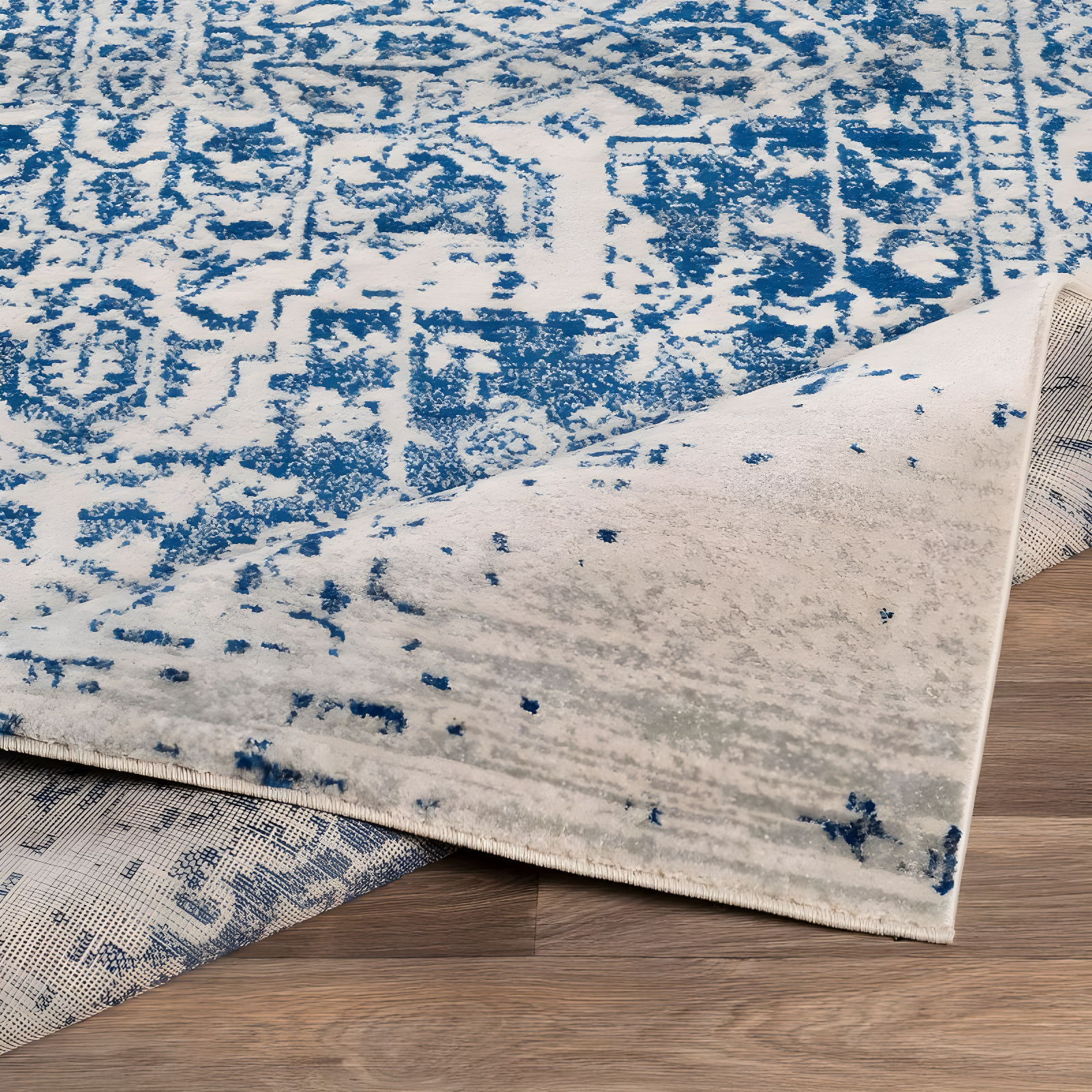 Prisha Rug - White and Blue / 9' x 12'6"