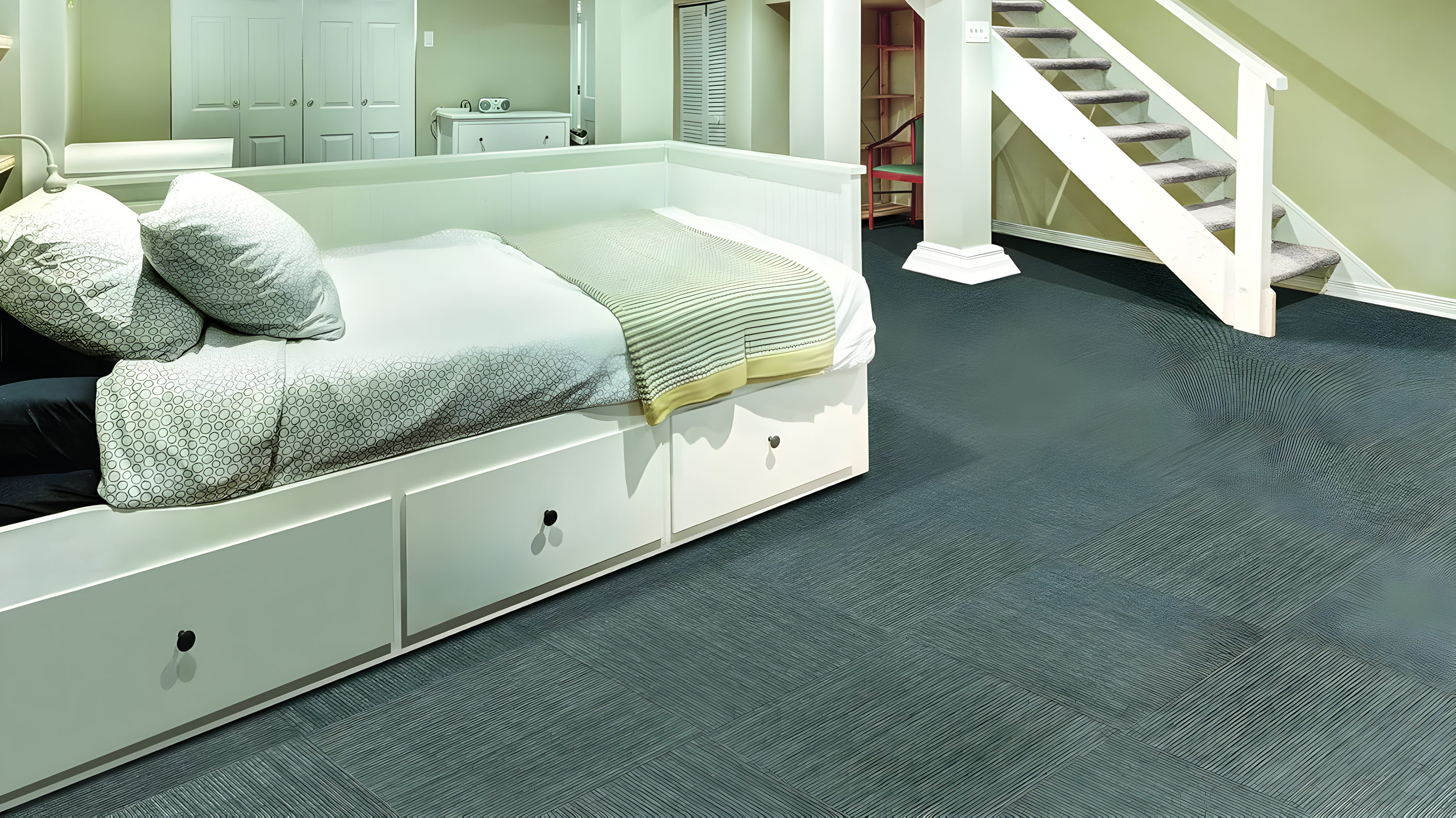 Mohawk Mohawk Basics 24" x 24" PET Fiber Carpet Tiles (96 sqft per carton-24 Tiles)