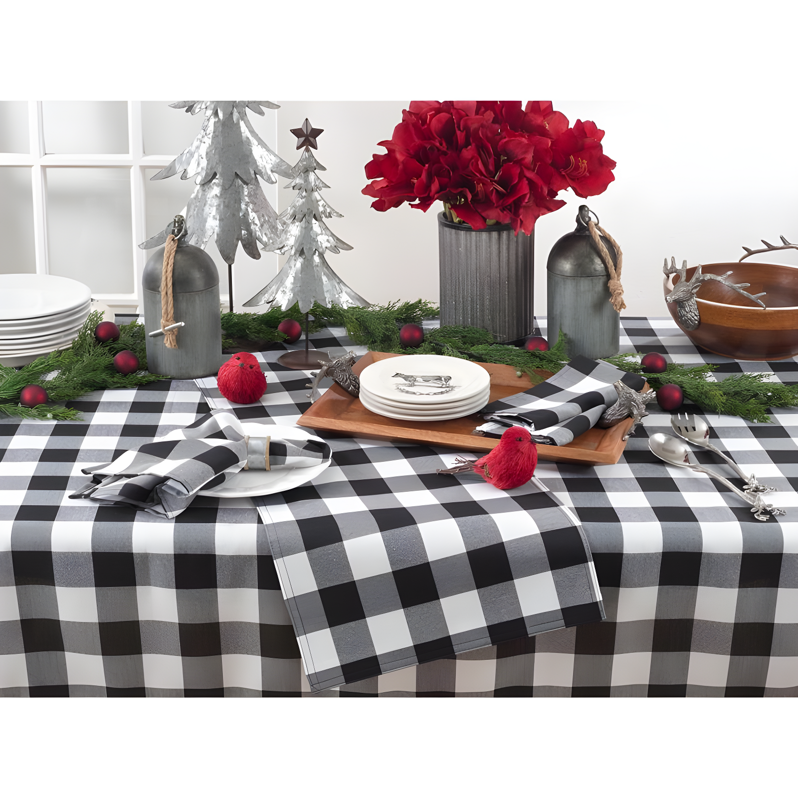 Saro Lifestyle Buffalo Plaid Cotton Blend Tablecloth, Black, 70" x 90"
