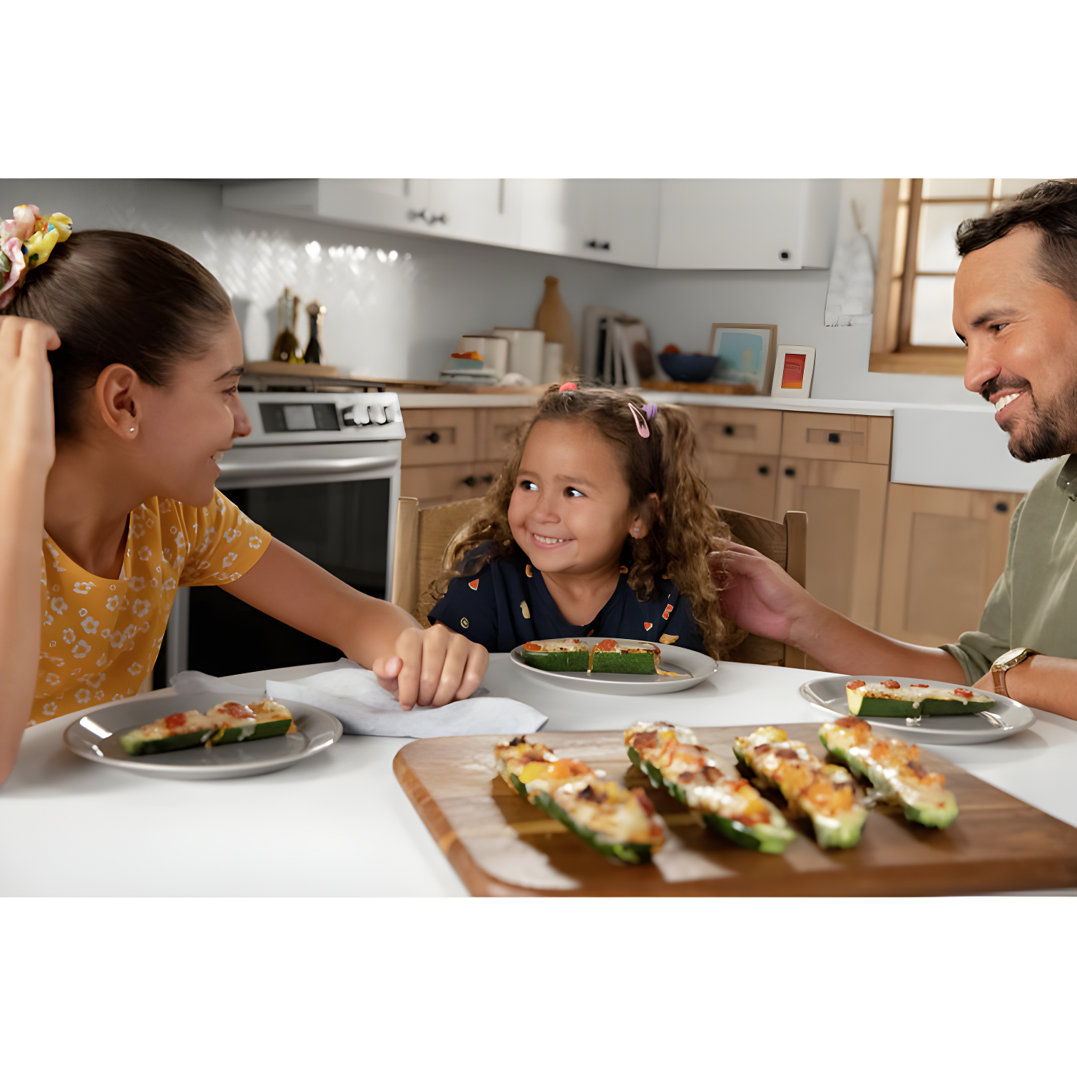 Frigidaire Gallery Frigidaire Gallery 30" Smart Electric Free Standing Range with GCFE3060BF