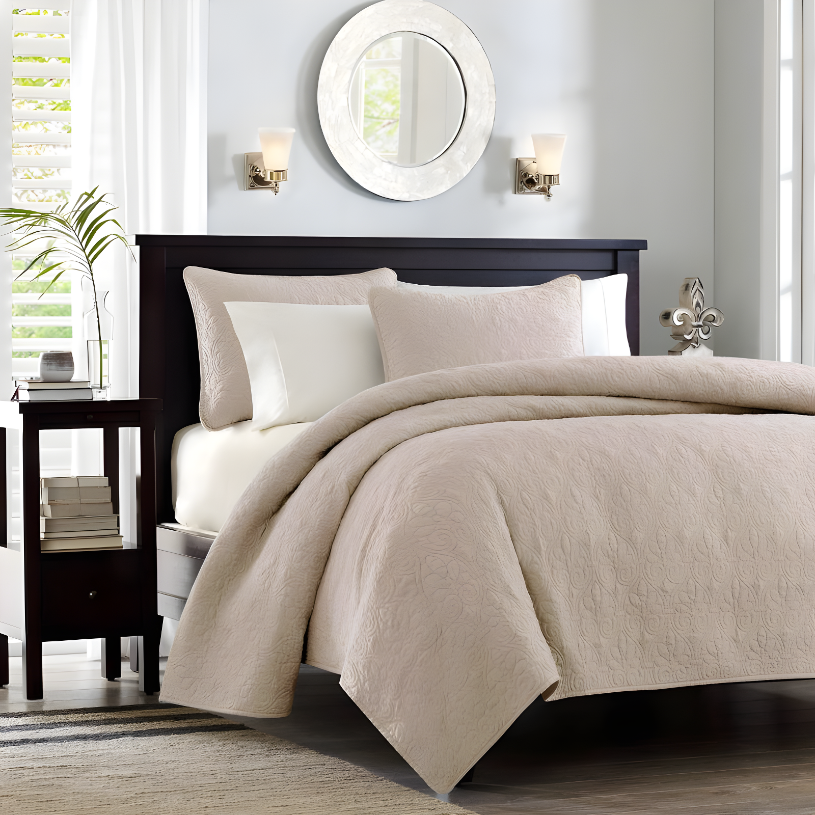 Madison Park Quebec Reversible Quilt Set