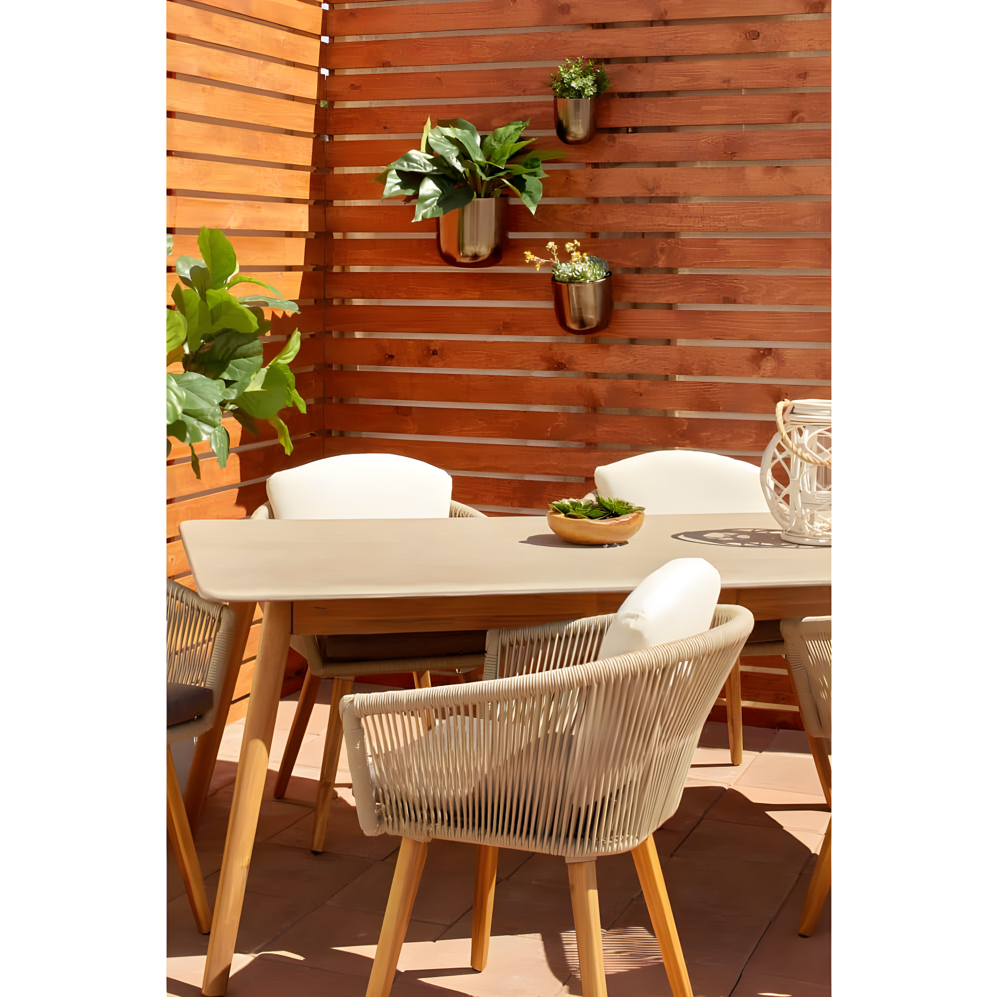 DecMode 9", 7", 6"H Round Silver Metal Indoor Outdoor Floating Wall Planter (3 Count)