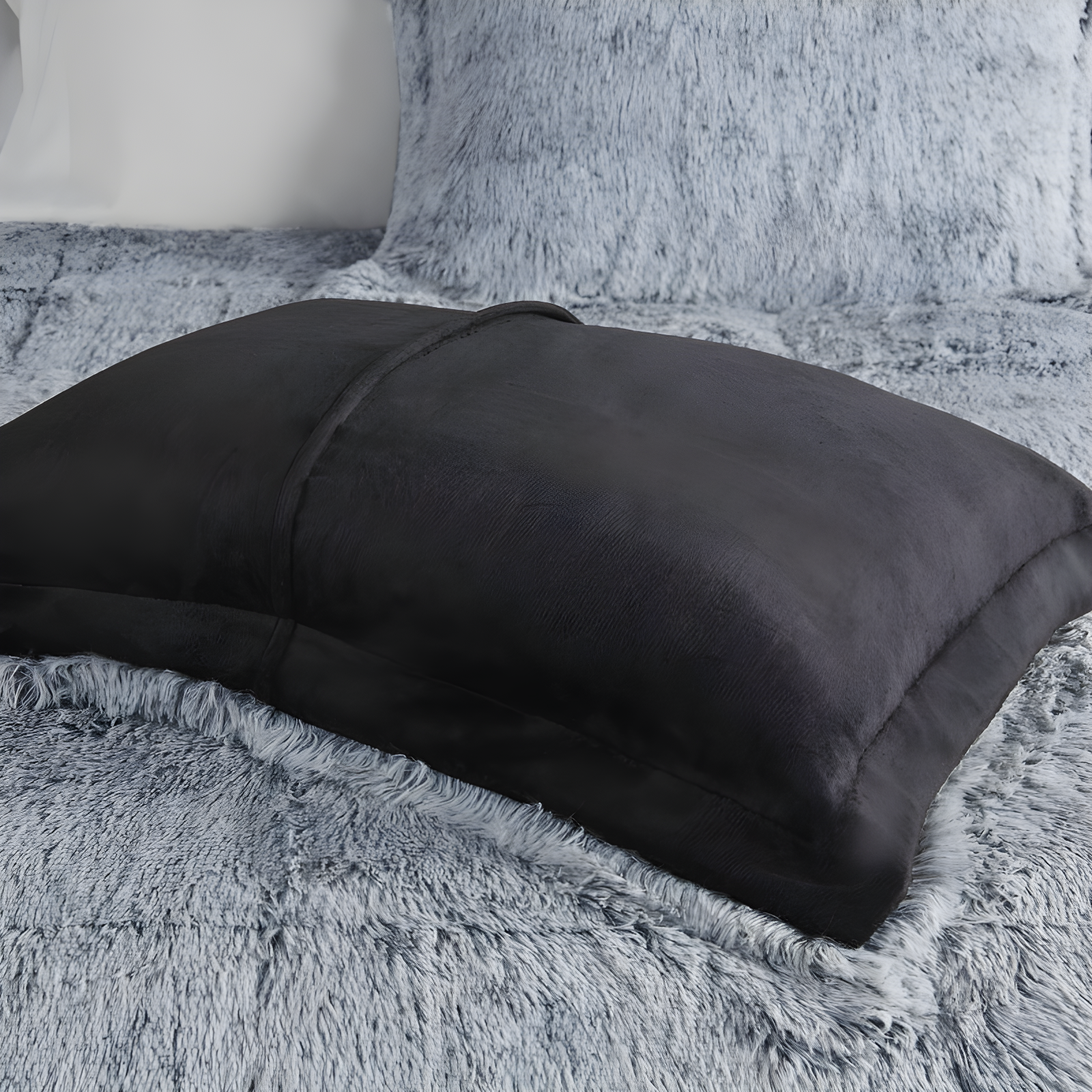 Intelligent Design Malea Shaggy Faux Fur Comforter Mini Set