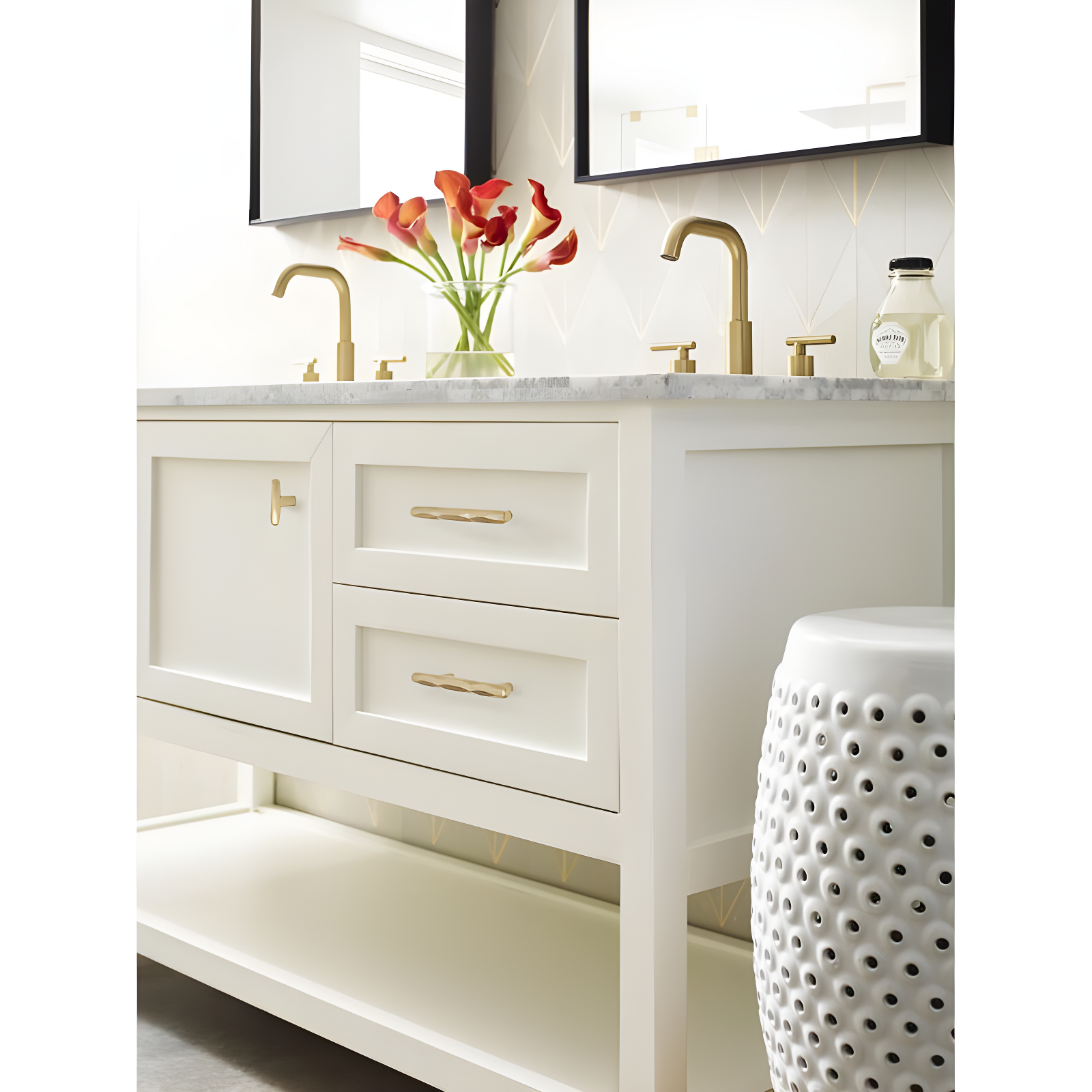 St. Vincent 1 7/16" Length Bar Knob