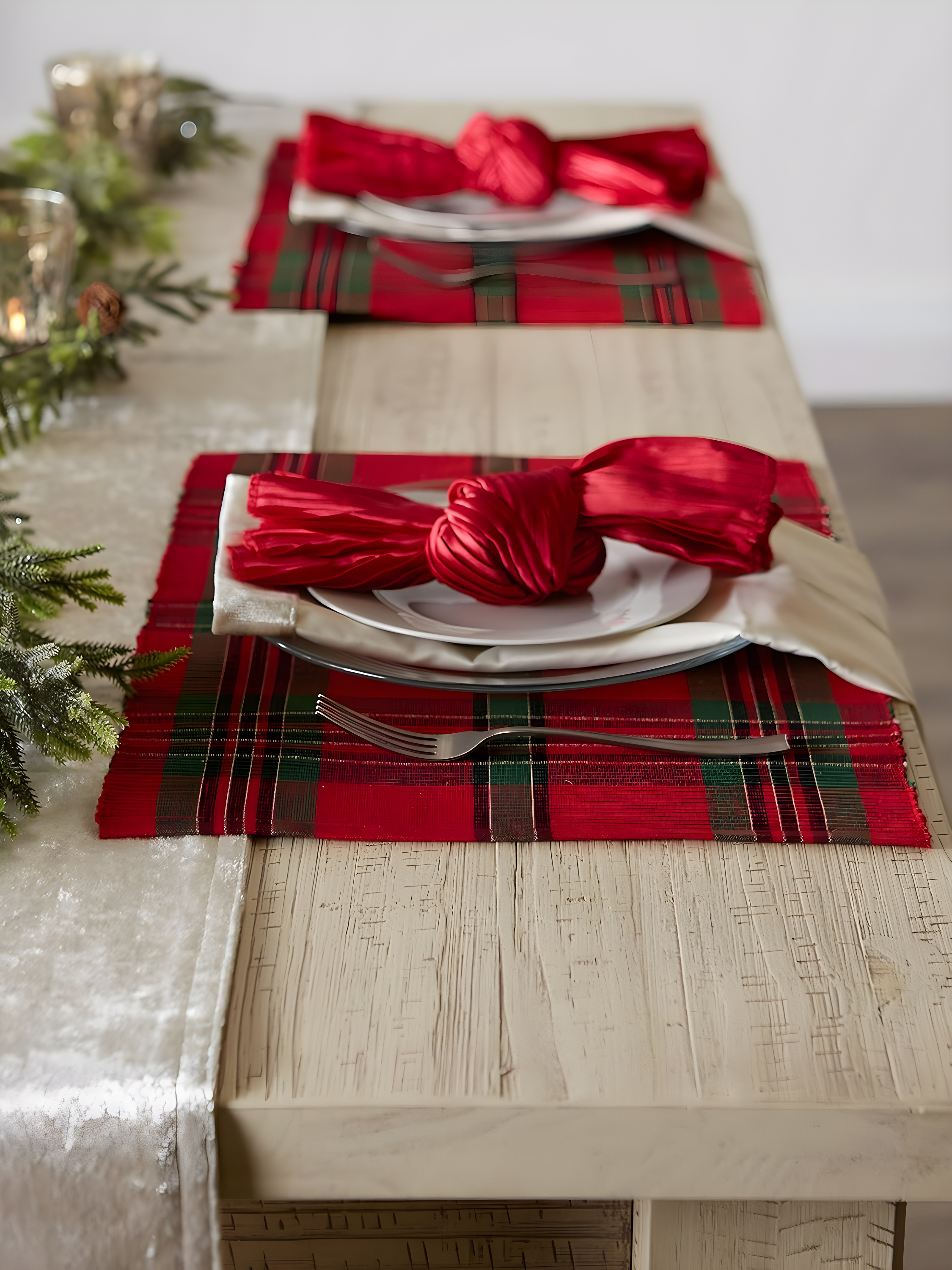 QUALITY FLOORING INC. Farmhouse Christmas Plaid Dining Table & Kitchen Décor, Holiday Placemat Set