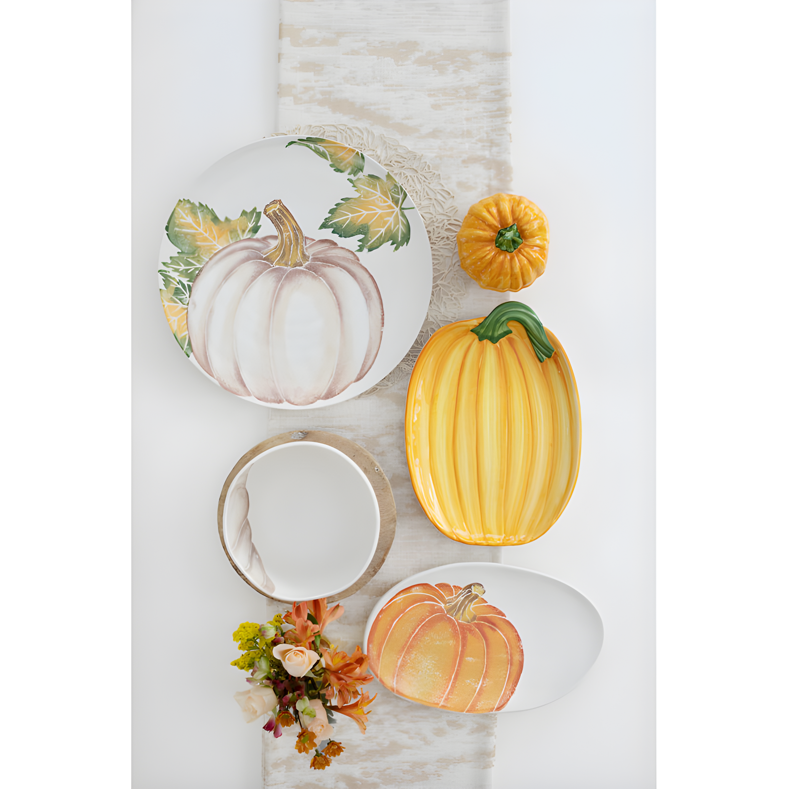 VIETRI Pumpkins Round Platter with Pumpkin
