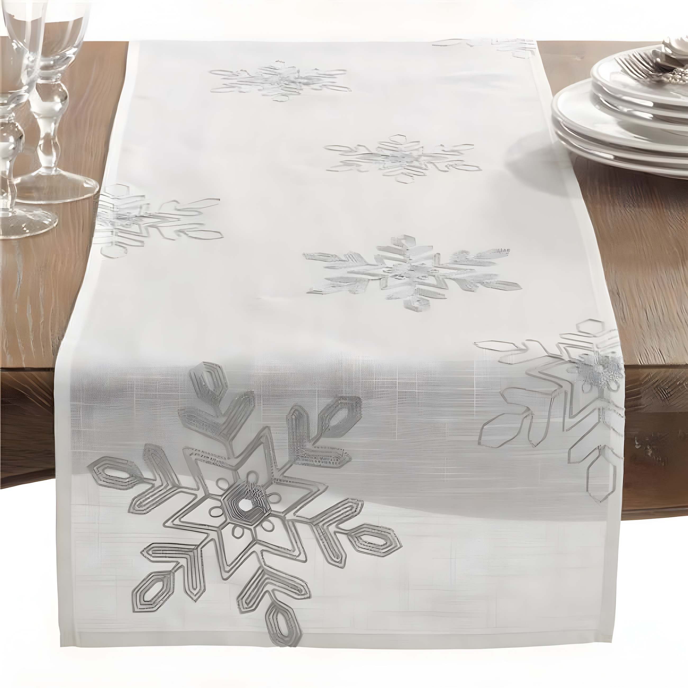 SARO Lifestyle 16" X 70" Snowflake Runner Silver