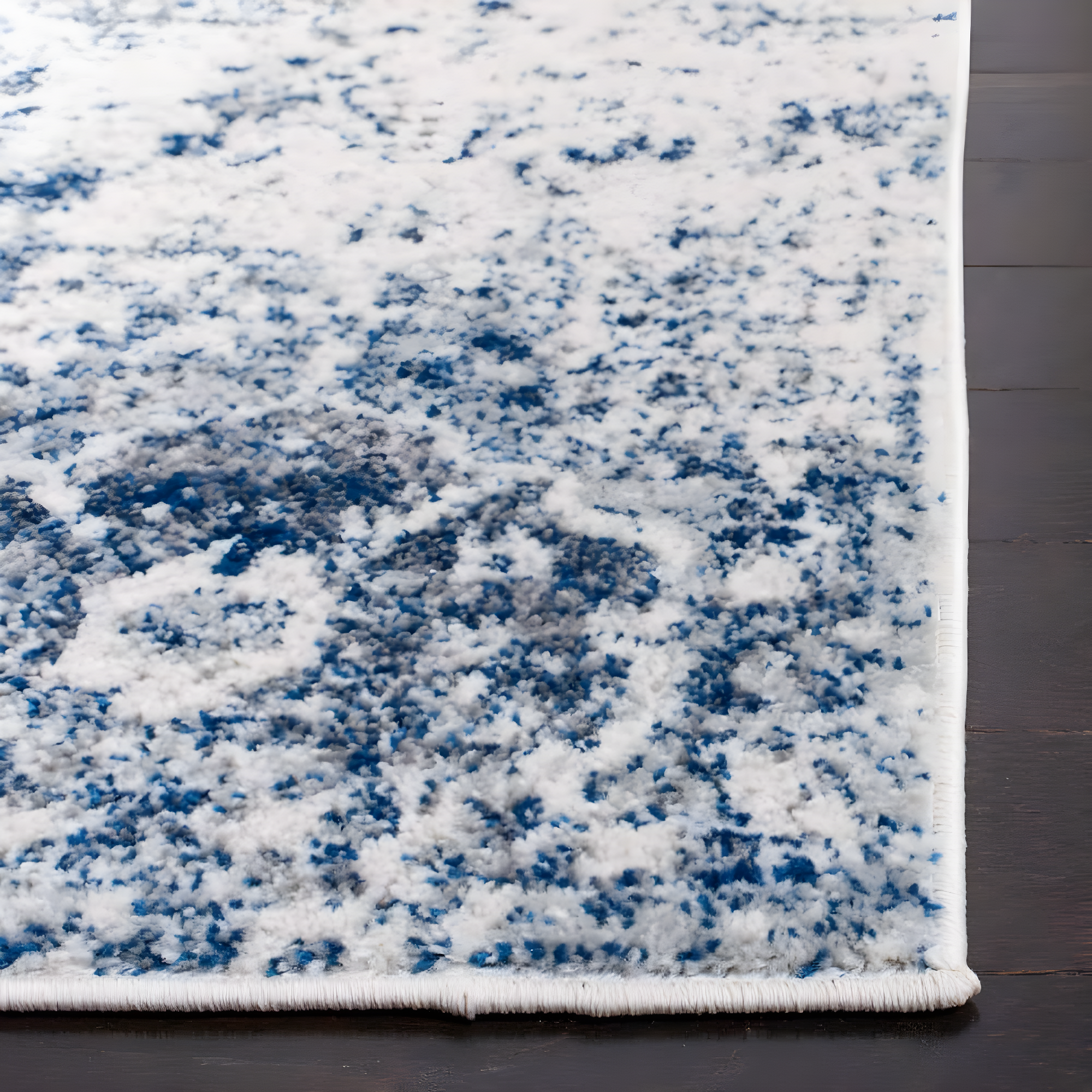 Madison MAD611 Power Loomed Indoor Area Rug - White/Royal Blue - 6'7"x6'7" - Safavieh