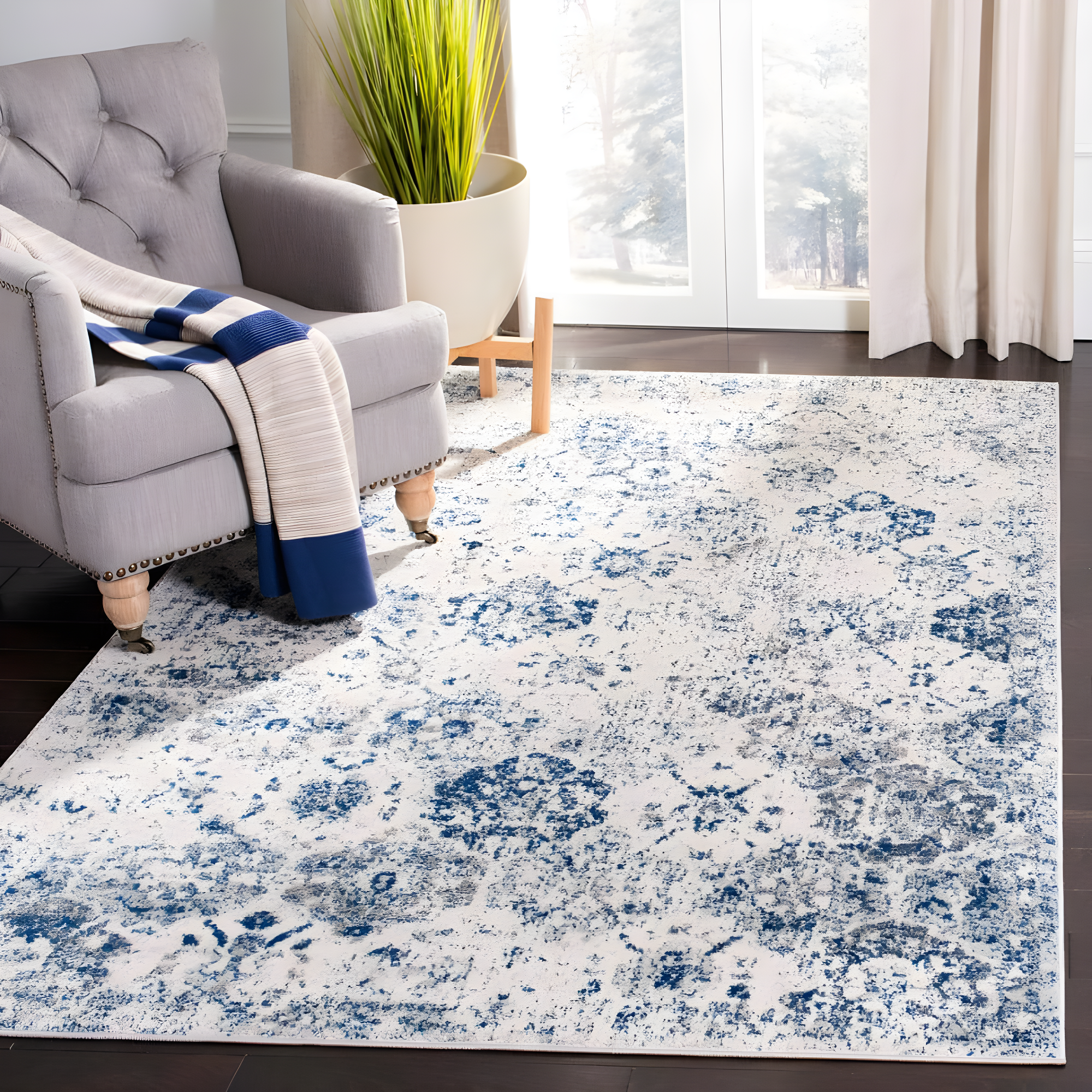 Madison MAD611 Power Loomed Indoor Area Rug - White/Royal Blue - 6'7"x6'7" - Safavieh