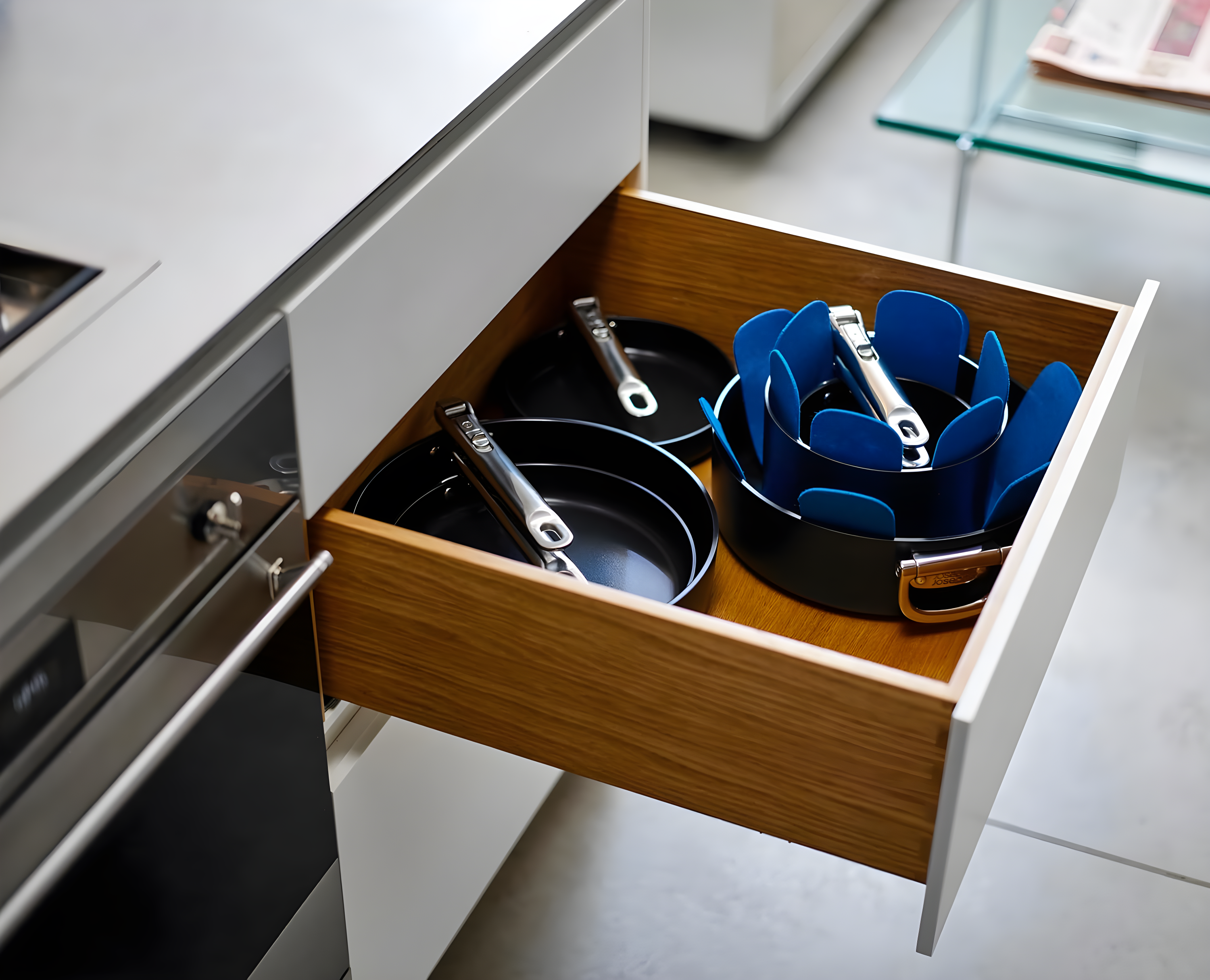 Joseph Joseph Space 3-Piece Felt pan Protector Set, Anti-Scratch Pot dividers, Stacking pan Protectors - Midnight Blue