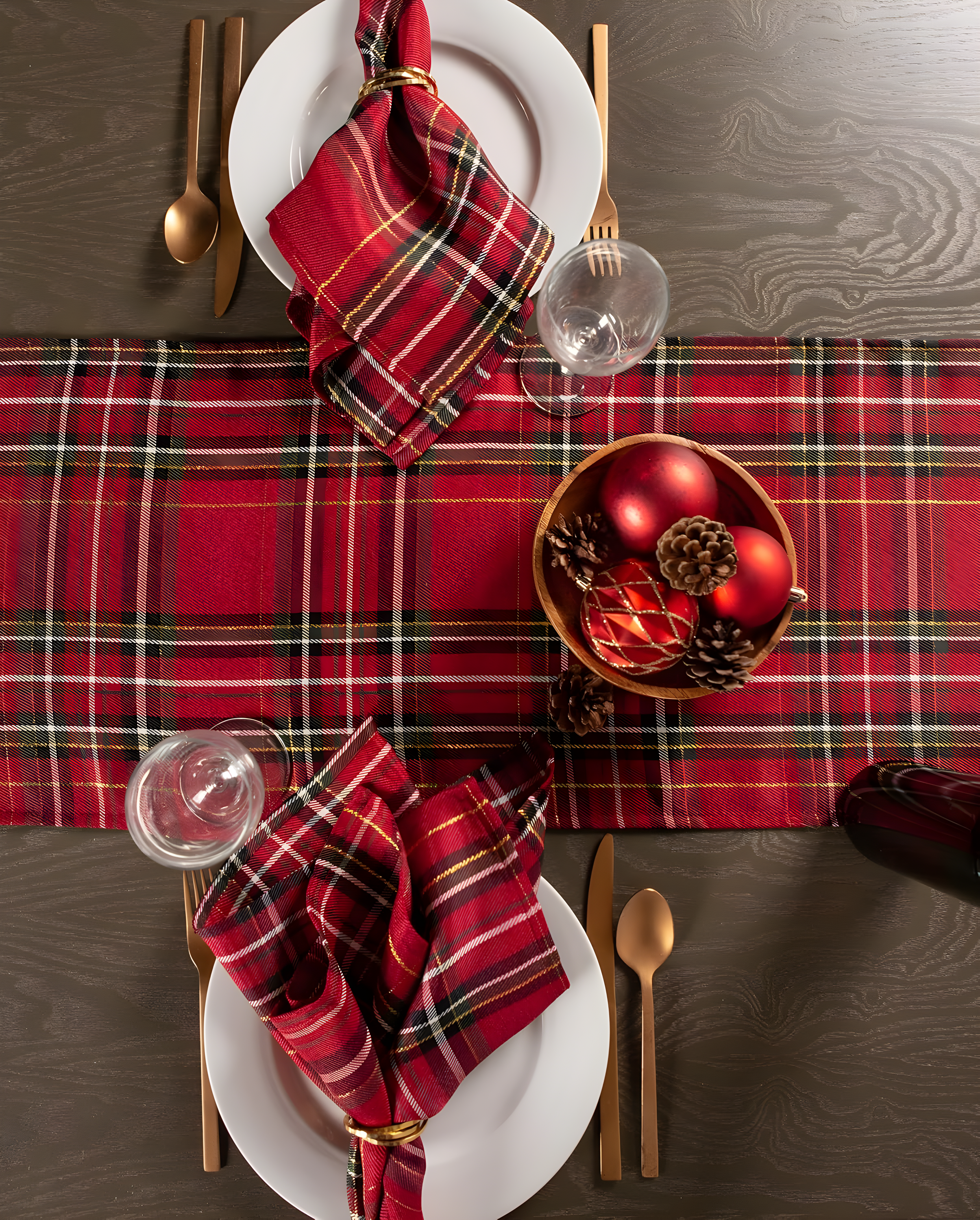 Design Imports  Christmas Metallic Plaid Table Runner, Red Tartan, 14X72"