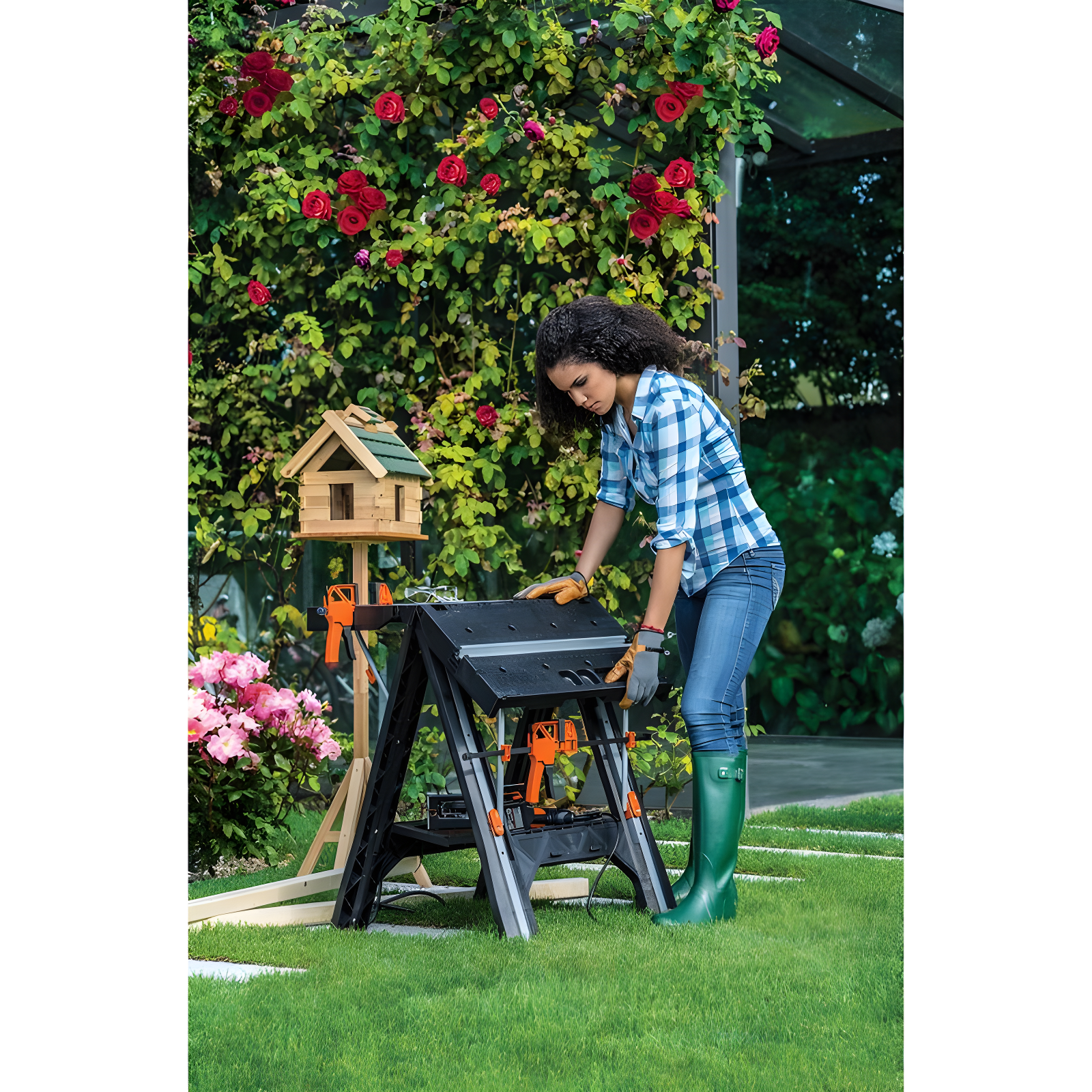 Worx WX051 Pegasus with (2) quick clamps and (4) clamp dogs