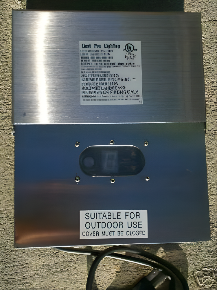 Best Pro Lighting 600W Multi Tap 12V - 15V Stainless Steel Low Voltage Landscape Light Transformer BPL600W-12VSS