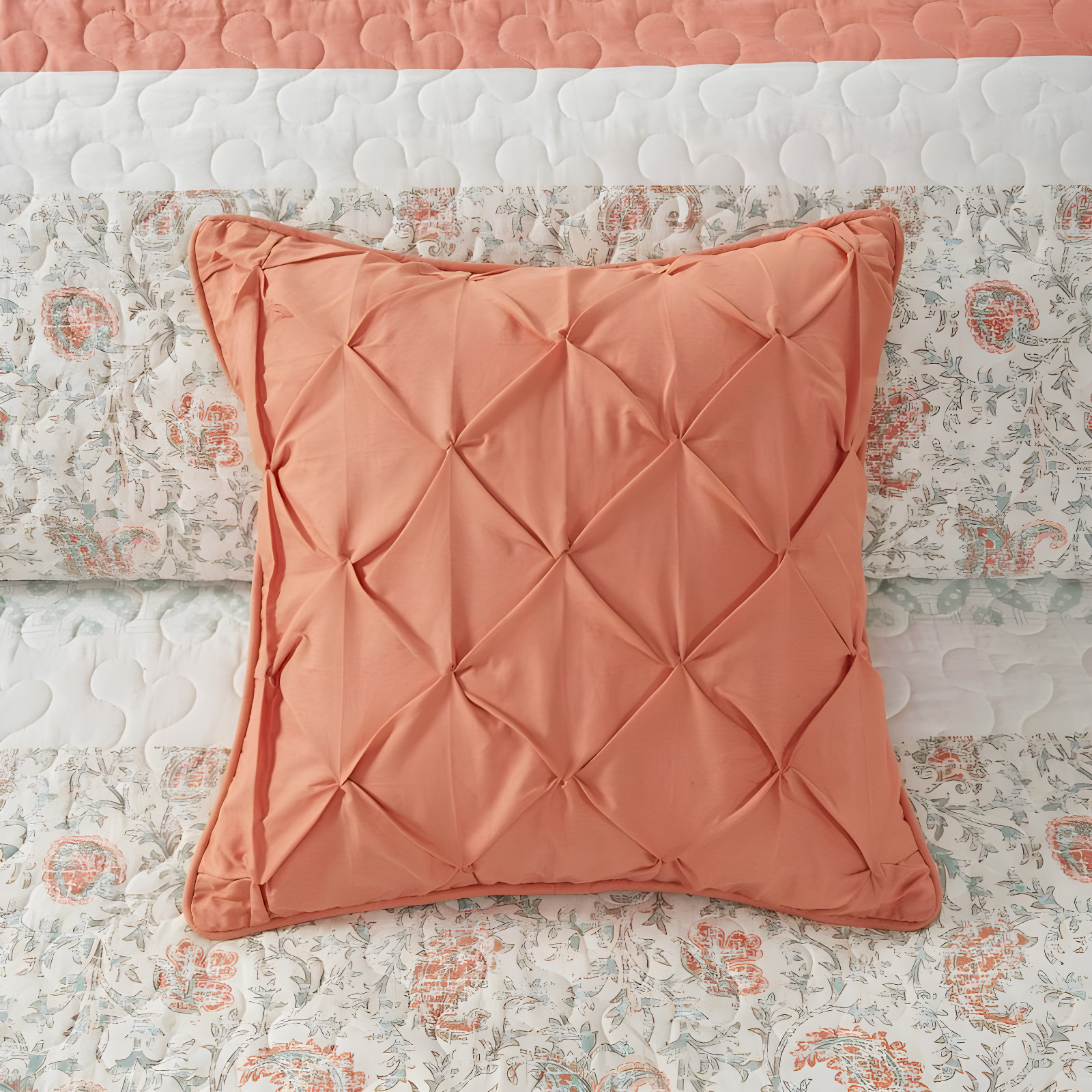 Madison Park Dawn 6 Piece Cotton Percale Quilt Set with Throw Pillows