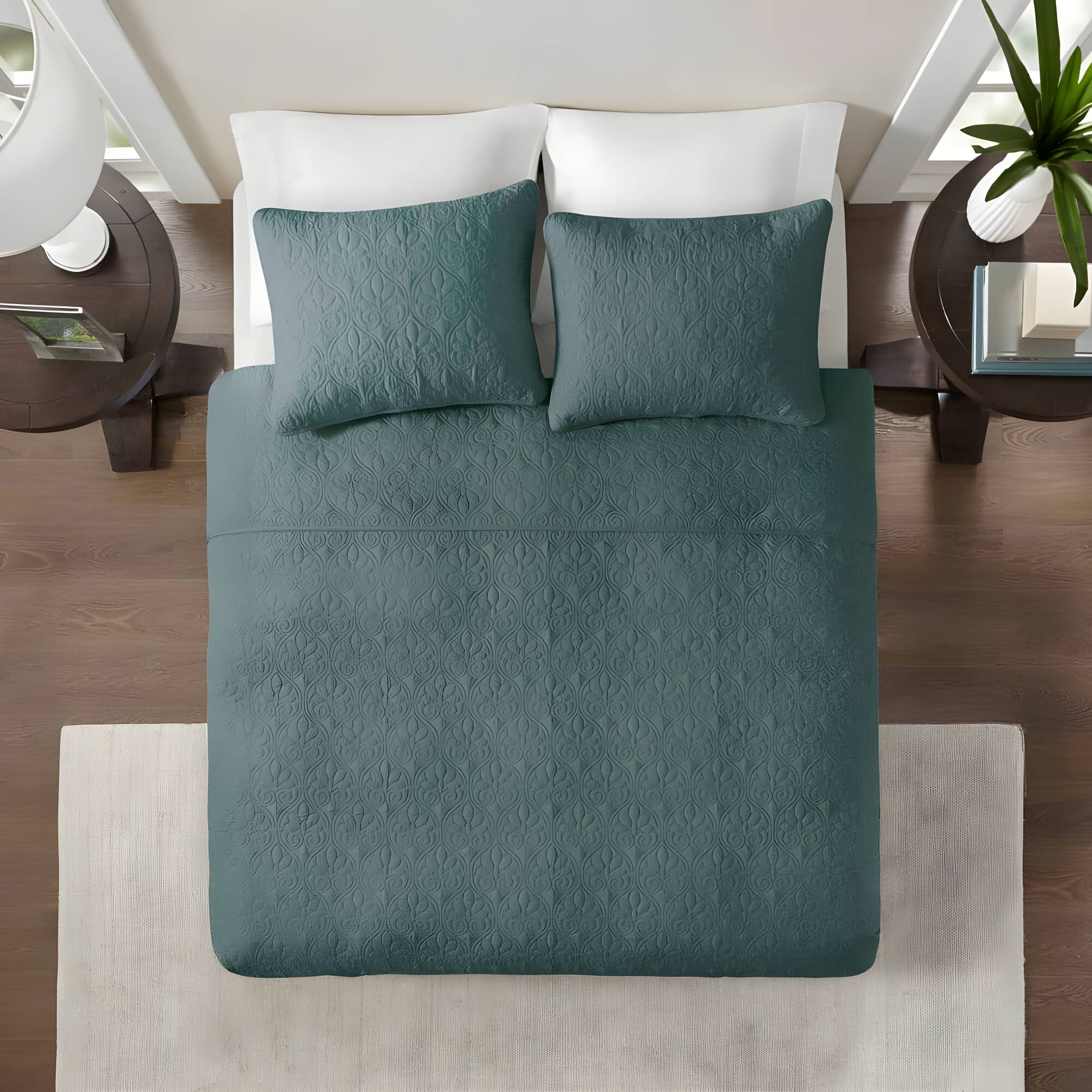 Madison Park Quebec Reversible Quilt Set
