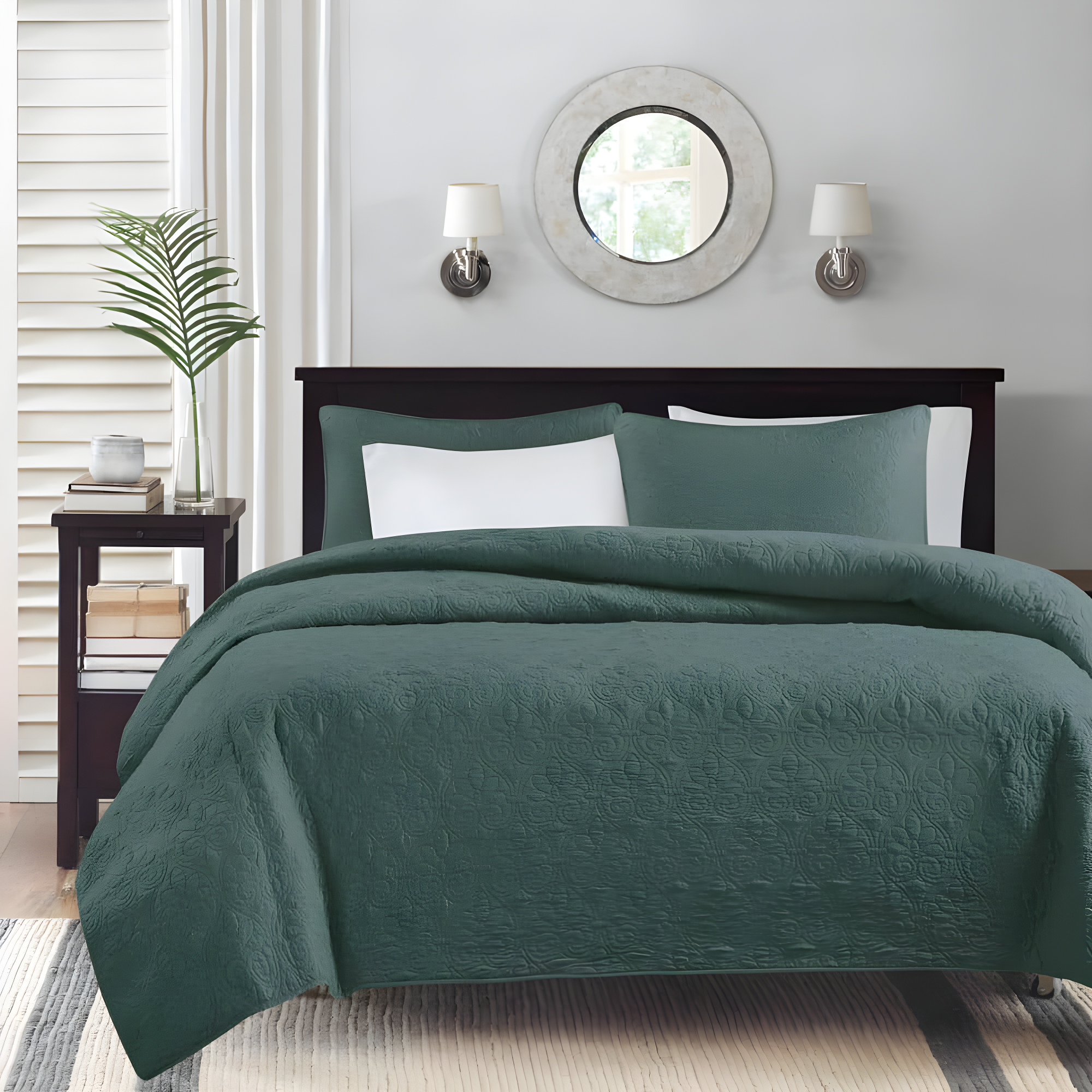 Madison Park Quebec Reversible Quilt Set