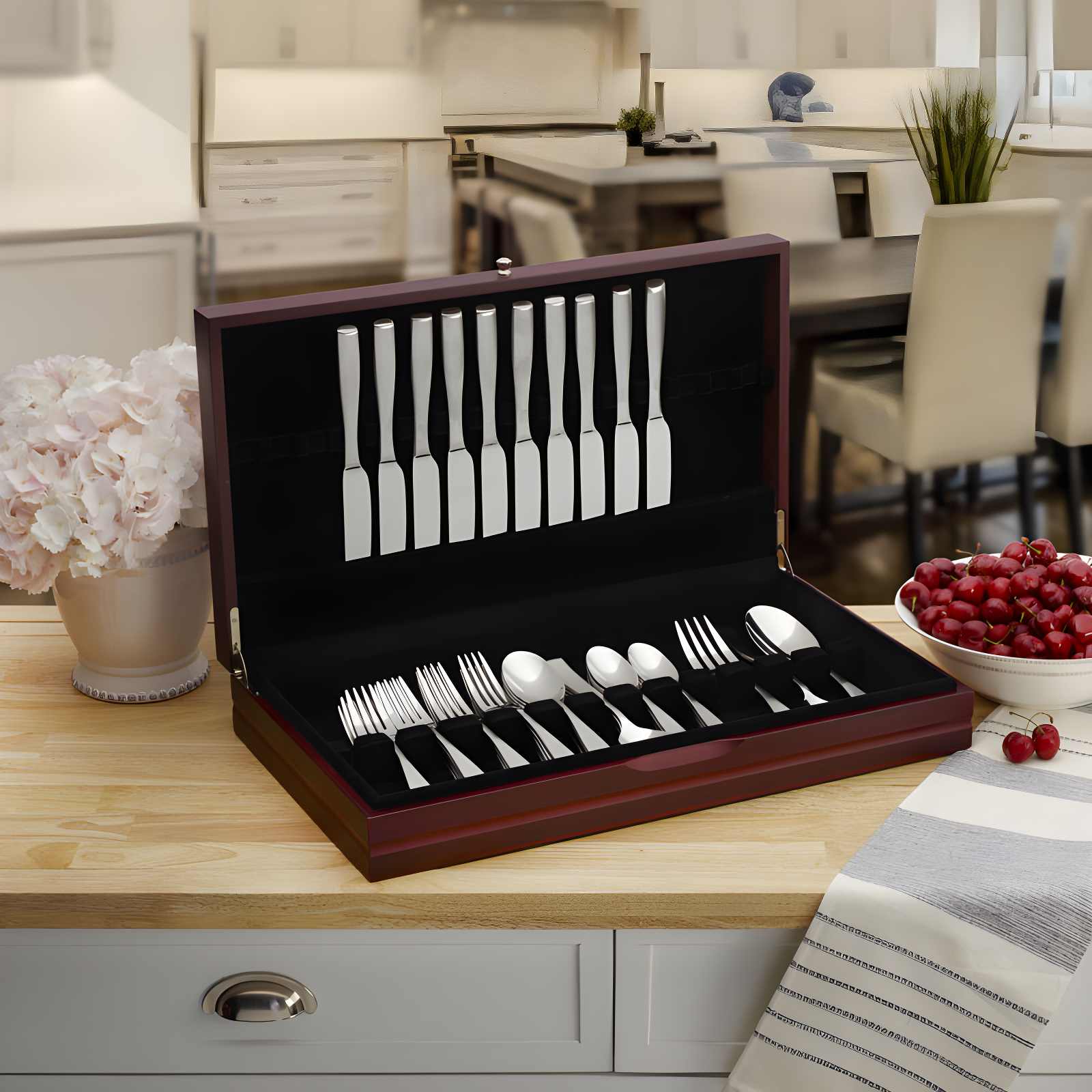 Wallace Wallace Flatware Storage Chest/Box