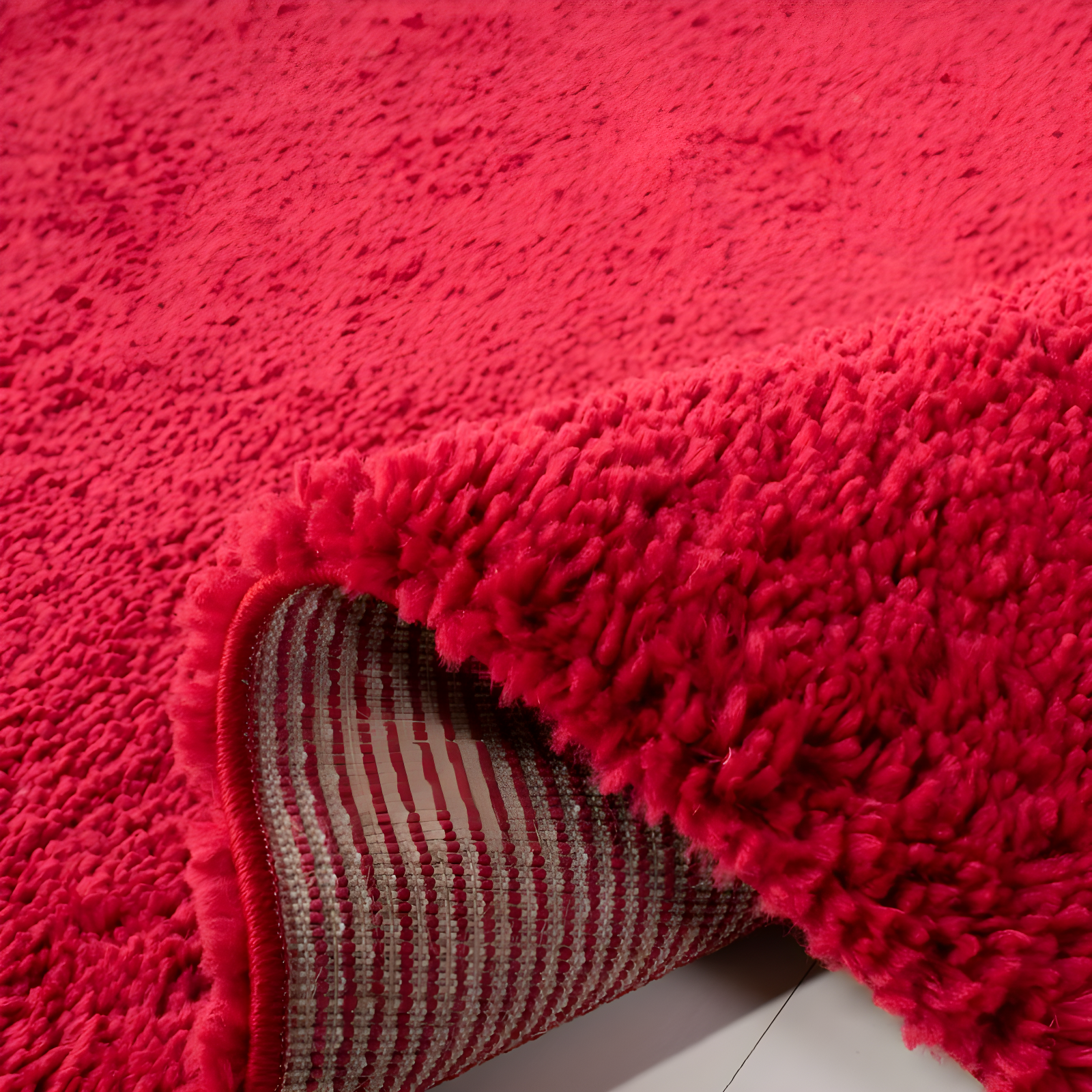 August Shag 900 AUG900 Power Loomed Indoor Area Rug - Red - 6'x9' - Safavieh