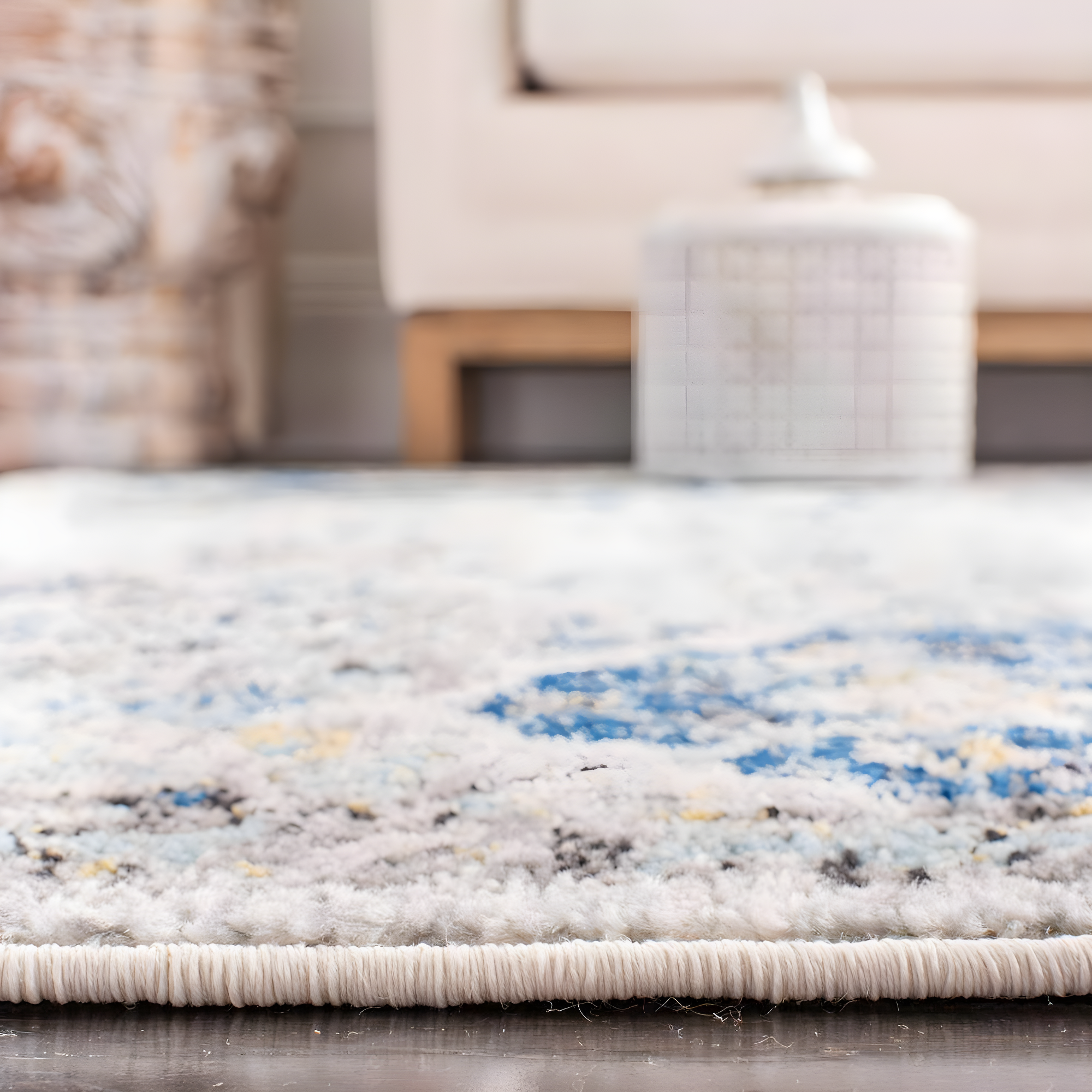 Madison MAD611 Power Loomed Indoor Area Rug - Ivory/Aqua - 4'x4' - Safavieh