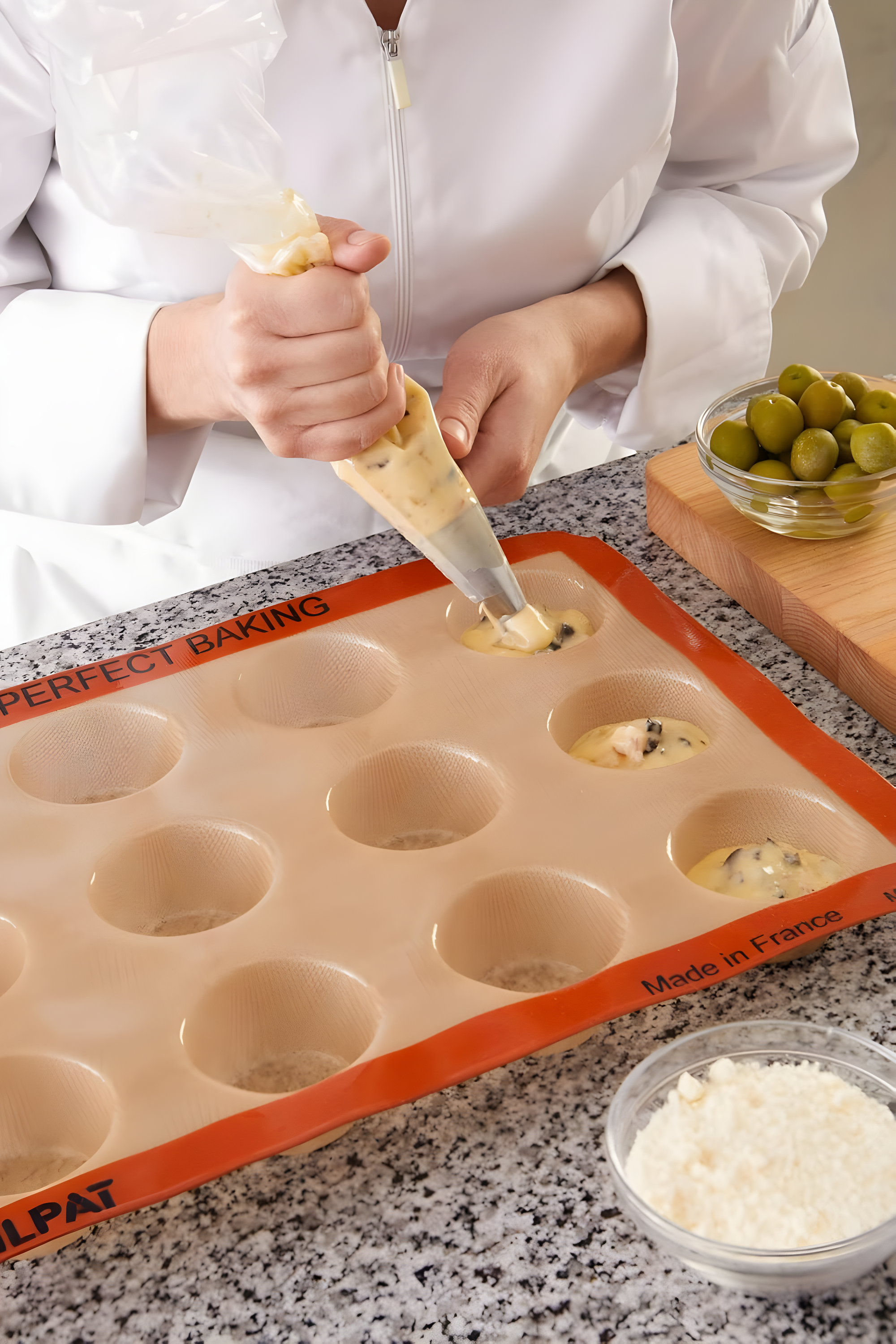 Silpat ™ Silicone Muffin Pan