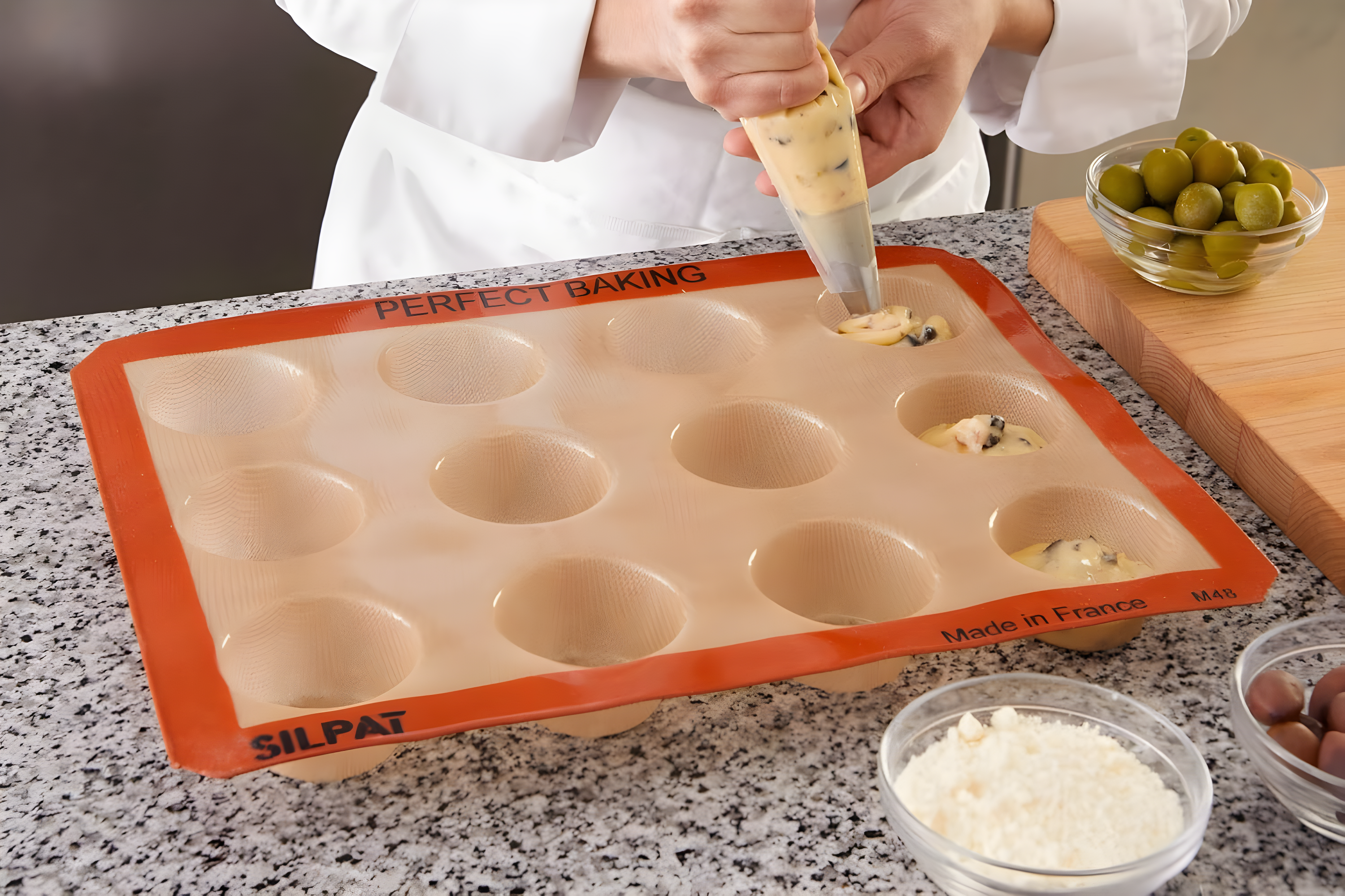Silpat ™ Silicone Muffin Pan