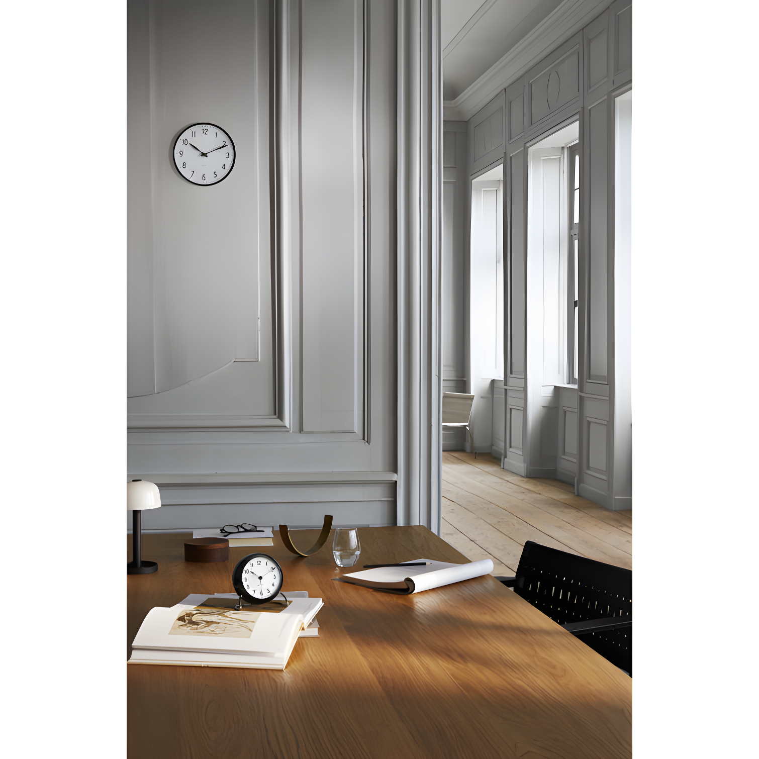 Black and White Analog Electric Alarm Tabletop Clock