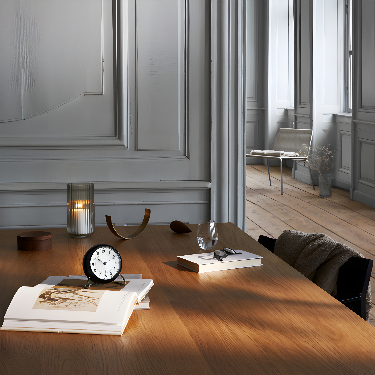 Black and White Analog Electric Alarm Tabletop Clock