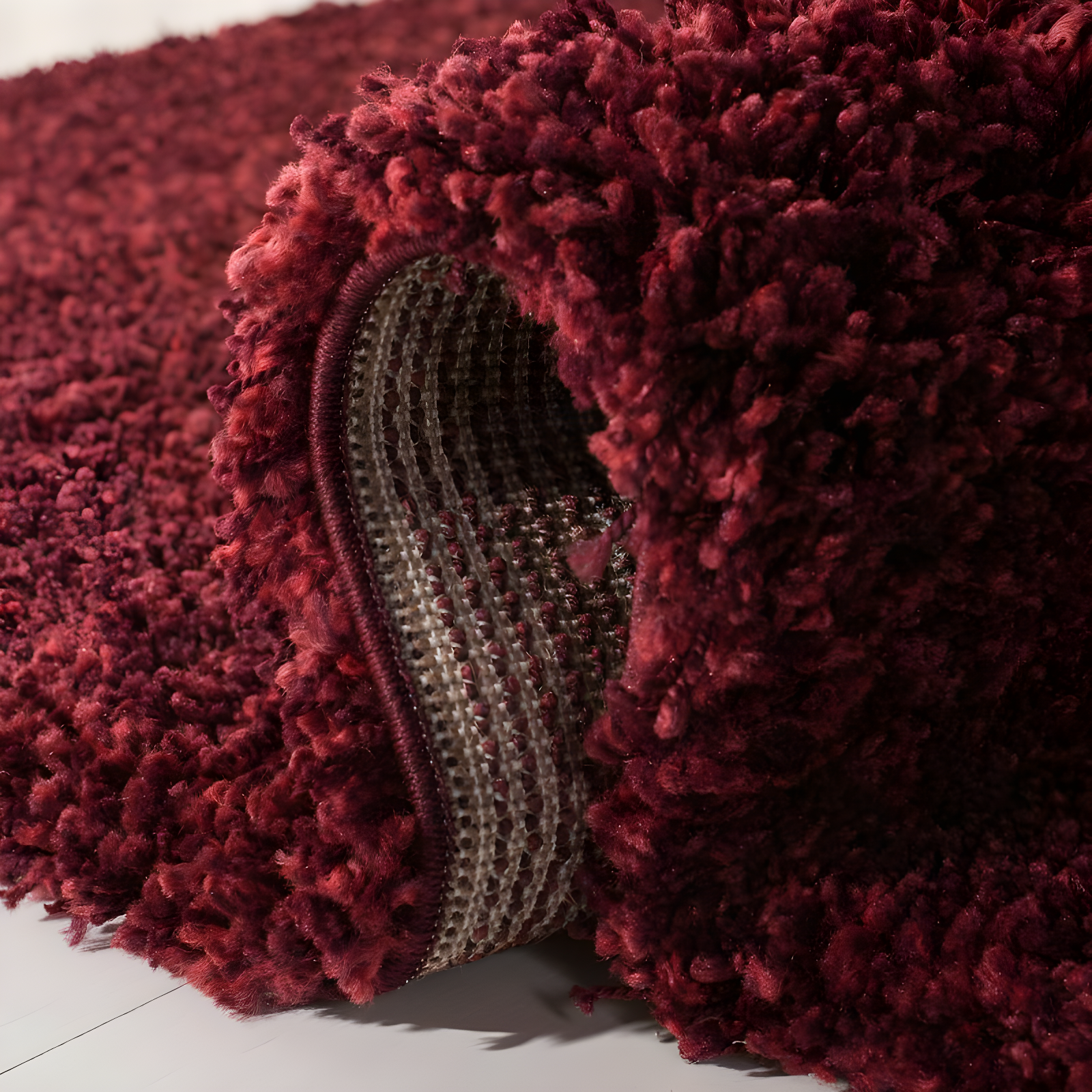 Shag SG151 Power Loomed Indoor Accent Rug - Maroon - 2'3"x5' - Safavieh.