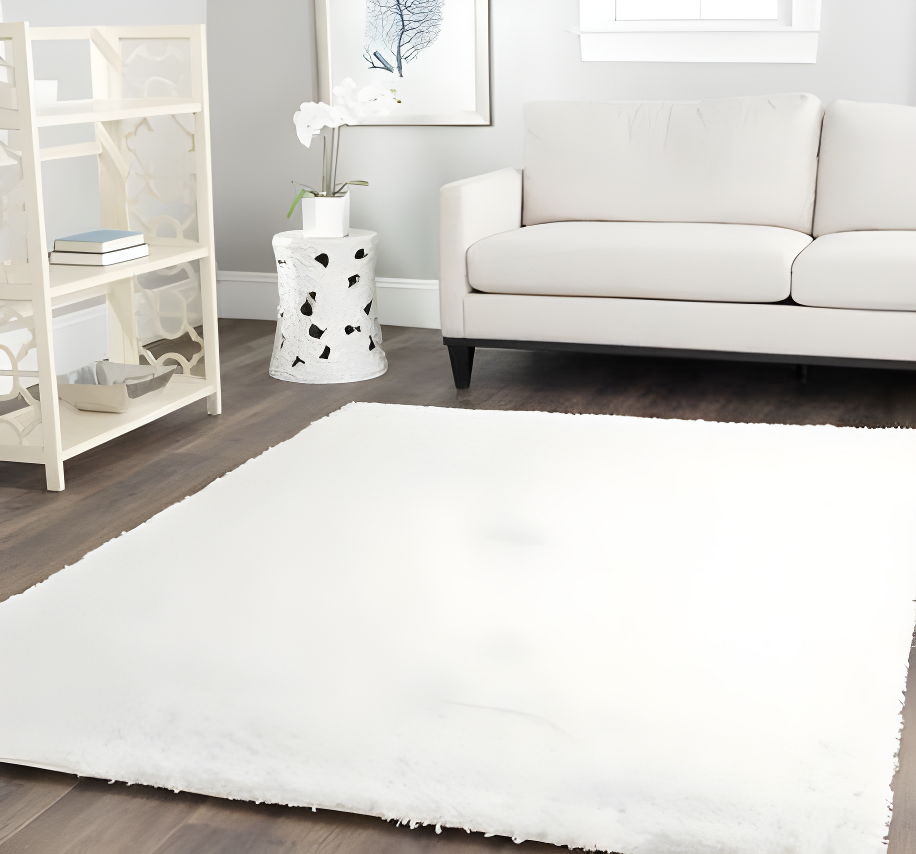 Shag SG151 Power Loomed Indoor Area Rug - White - 4'x4' - Safavieh.