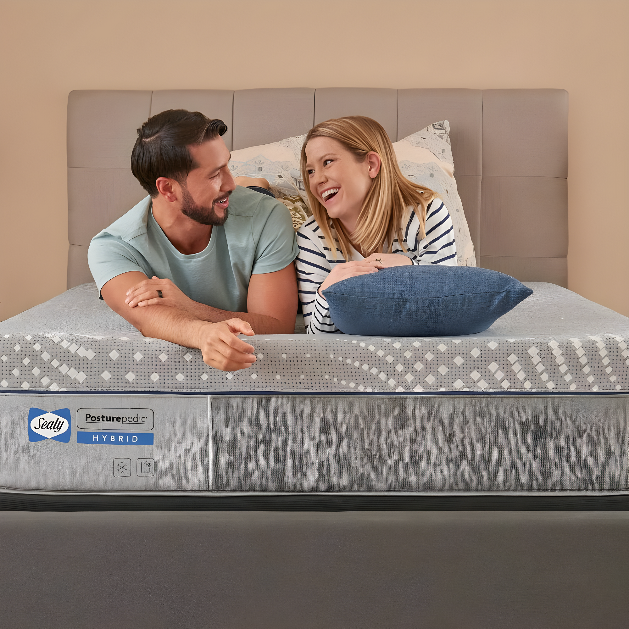 Sealy Posturepedic® Melba Hybrid Mattress Level 3 (12"h)