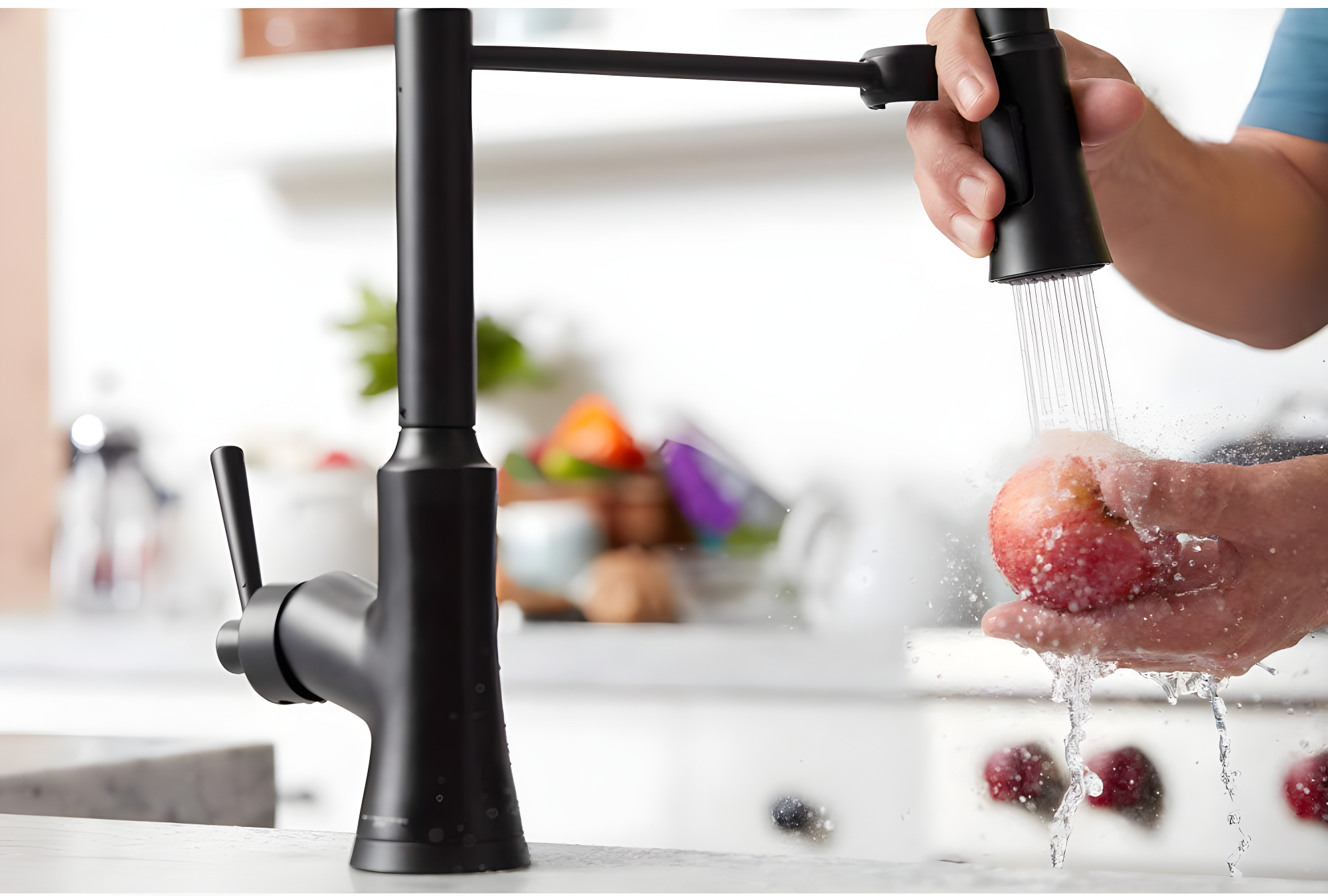 Joleena Pull Out Single Handle Kitchen Faucet