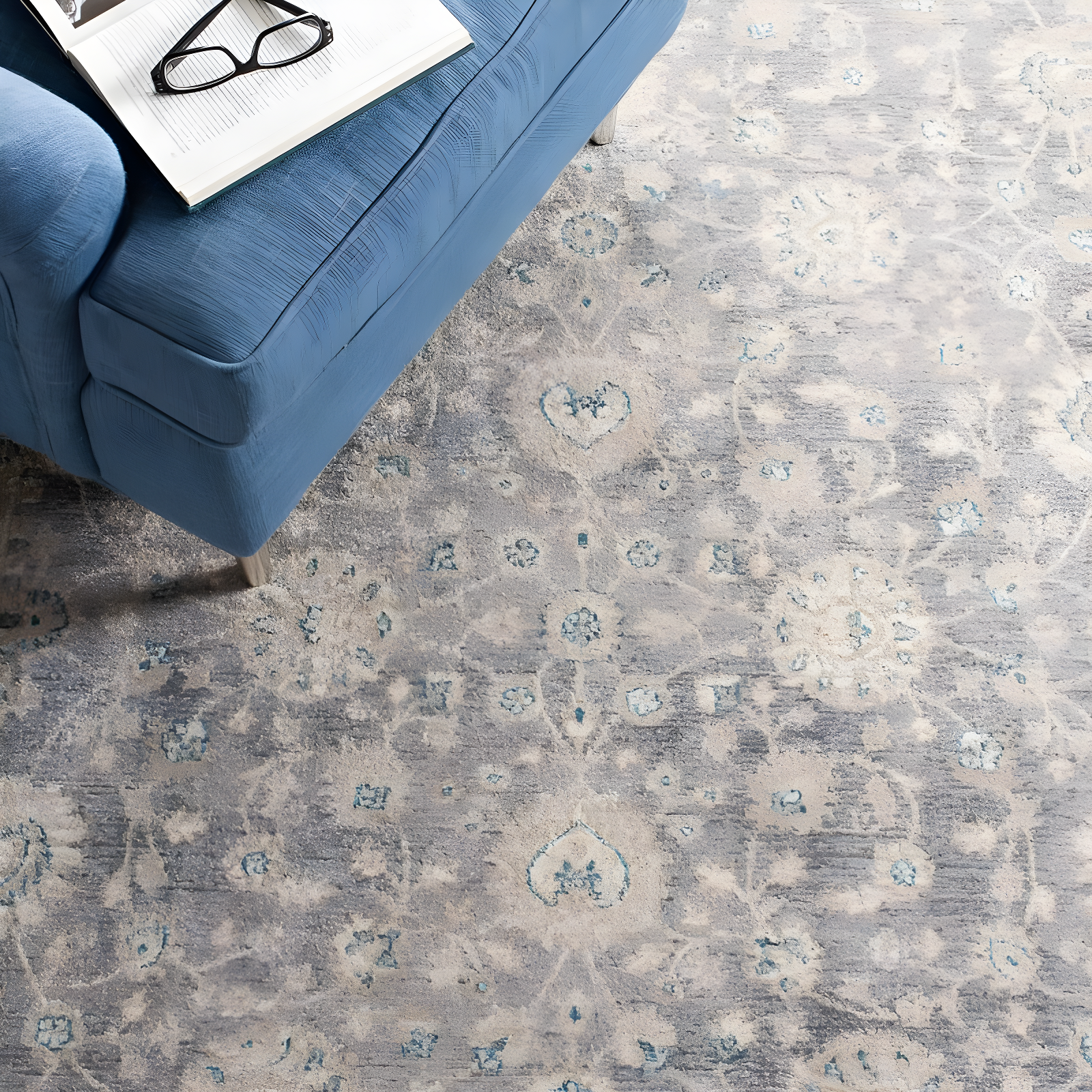 Sofia SOF330 Power Loomed Indoor Runner Rug - Light Grey/Beige - 2'2"x10' - Safavieh.