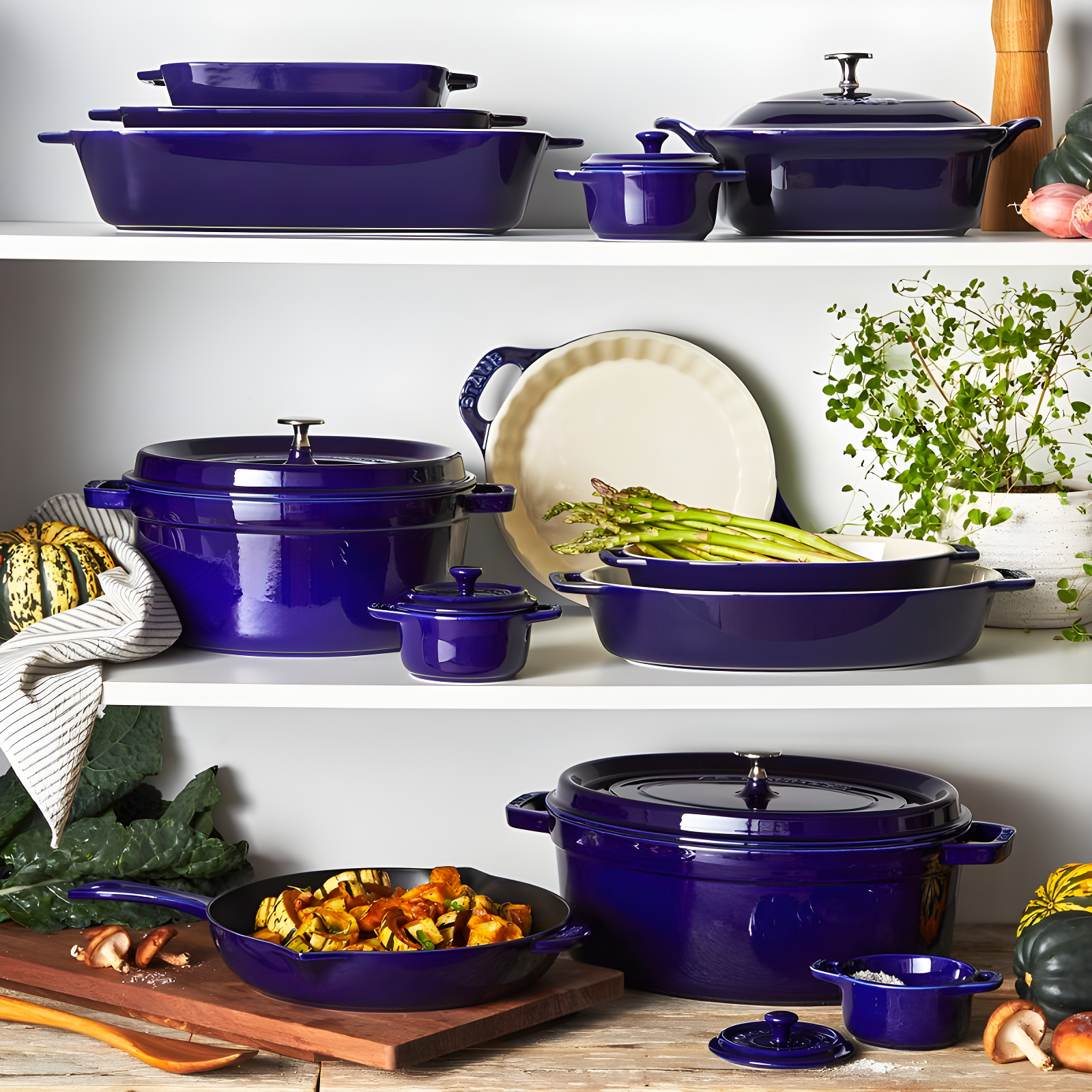 Staub Ceramic 9-inch Pie Dish