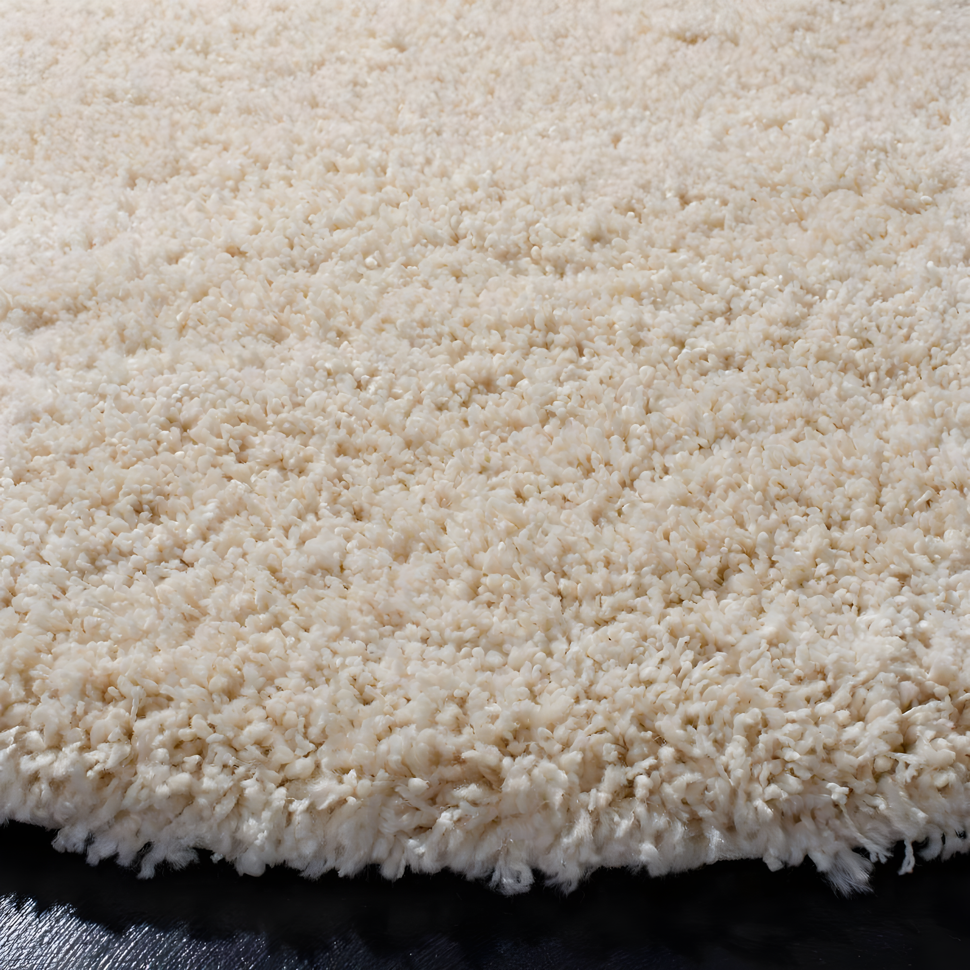 Shag SG151 Power Loomed Indoor Area Rug - Ivory - 8'6" round - Safavieh.