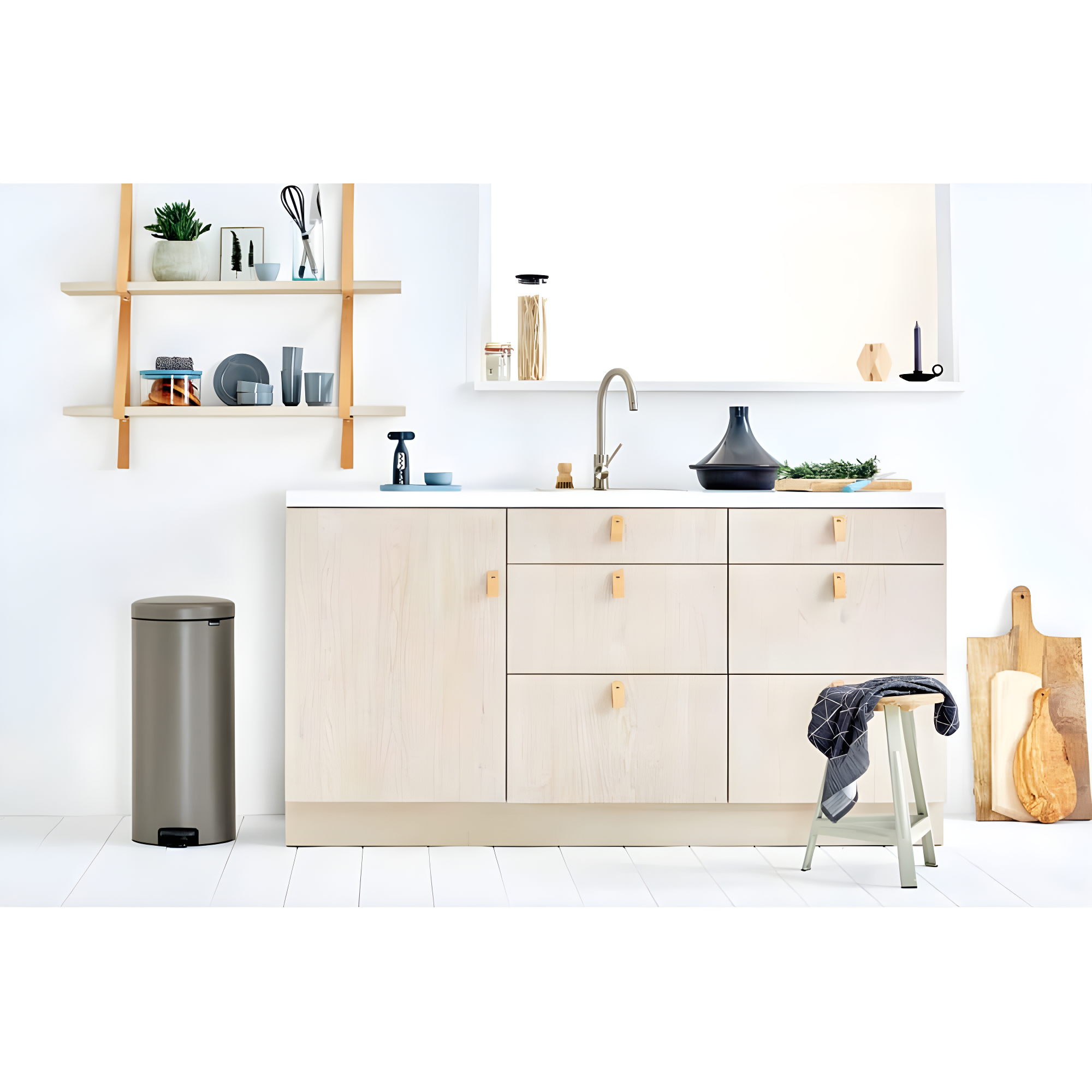 Brabantia NewIcon Step On Trash Can, 8 Gallon (30 Liter)