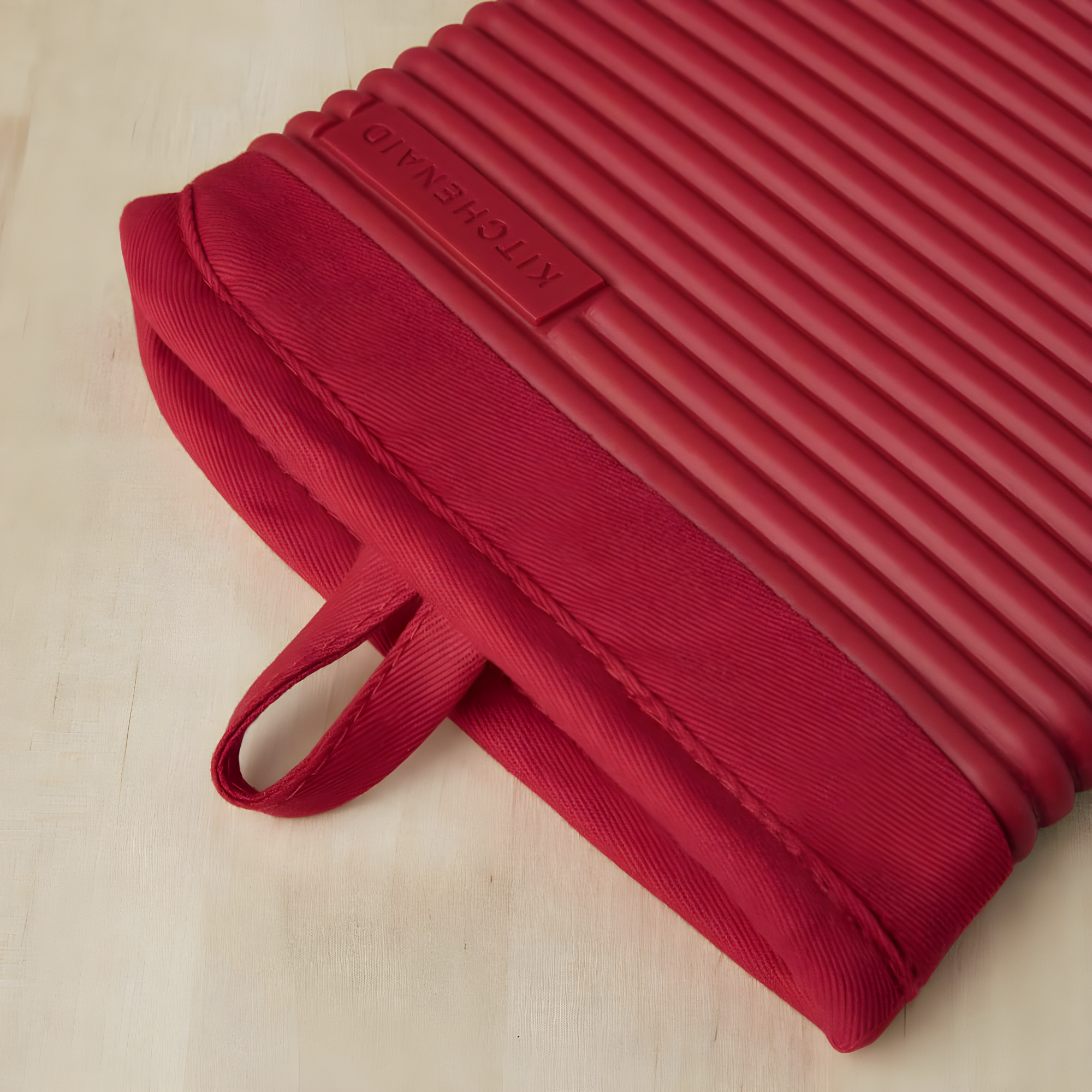 KitchenAid® KitchenAid Ribbed Soft Silicone Oven Mitt (Set of 2)