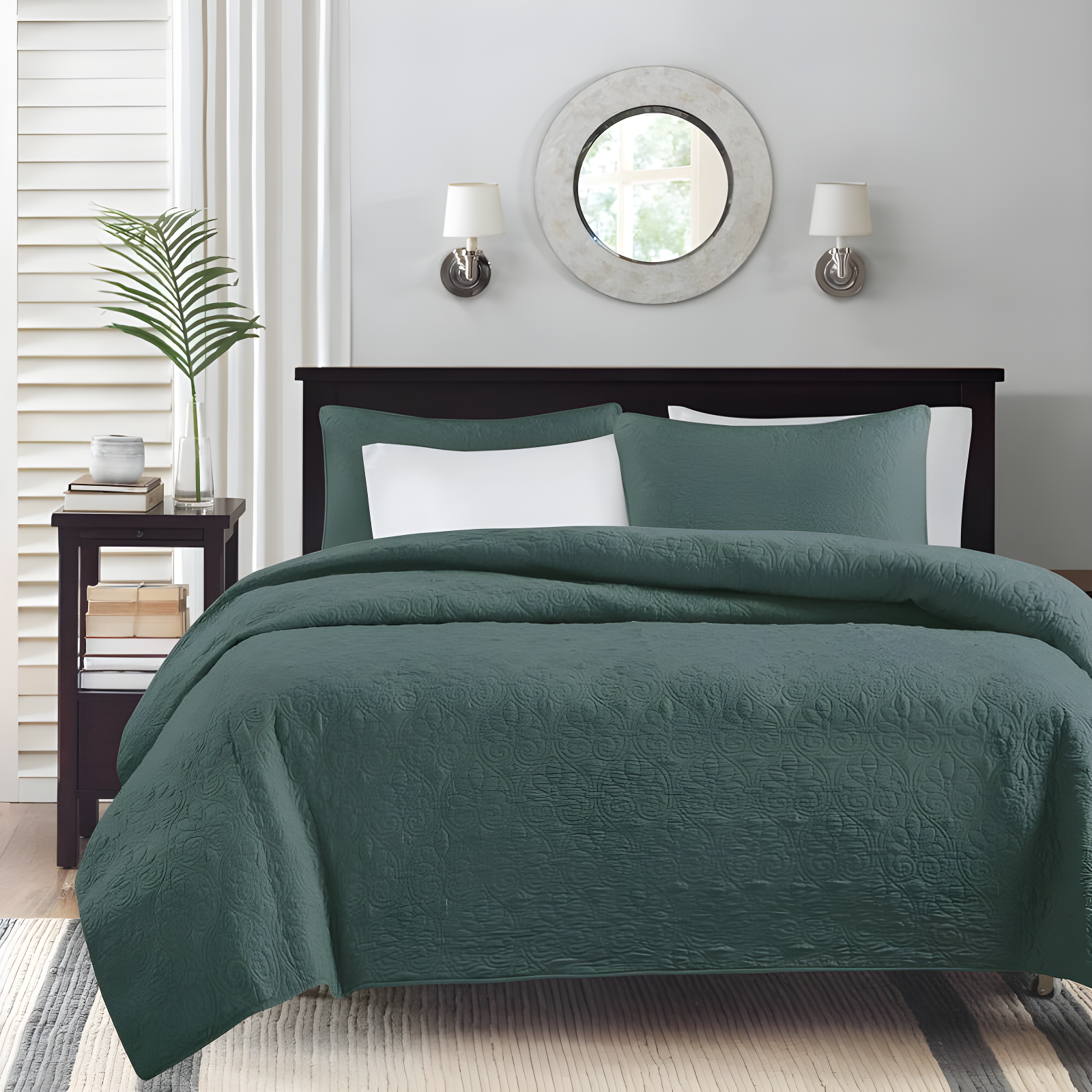Madison Park Quebec Reversible Quilt Set