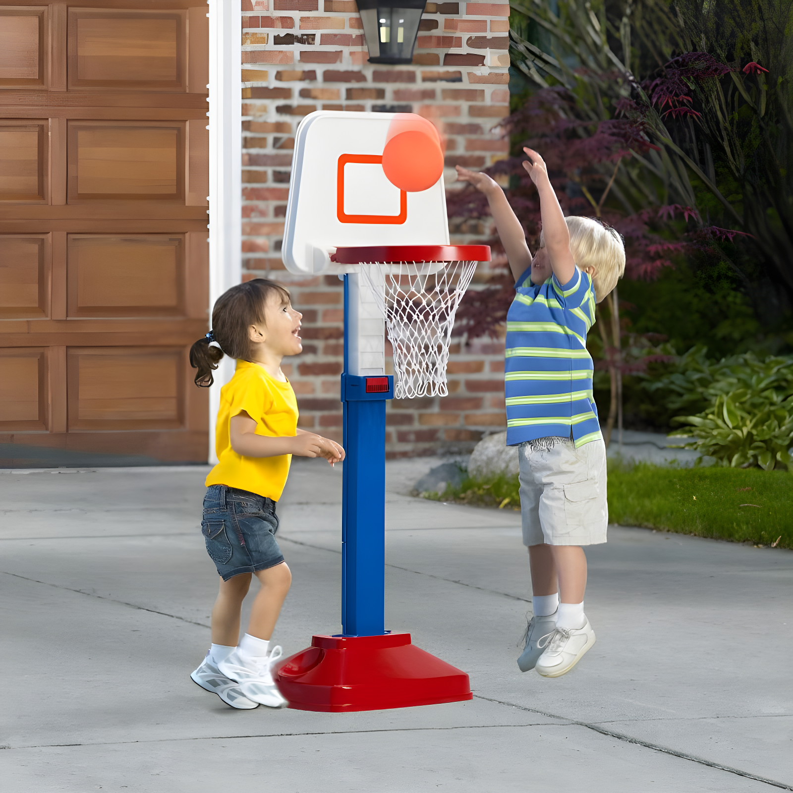 American Plastic Toys Jump N Slam Basketball Set