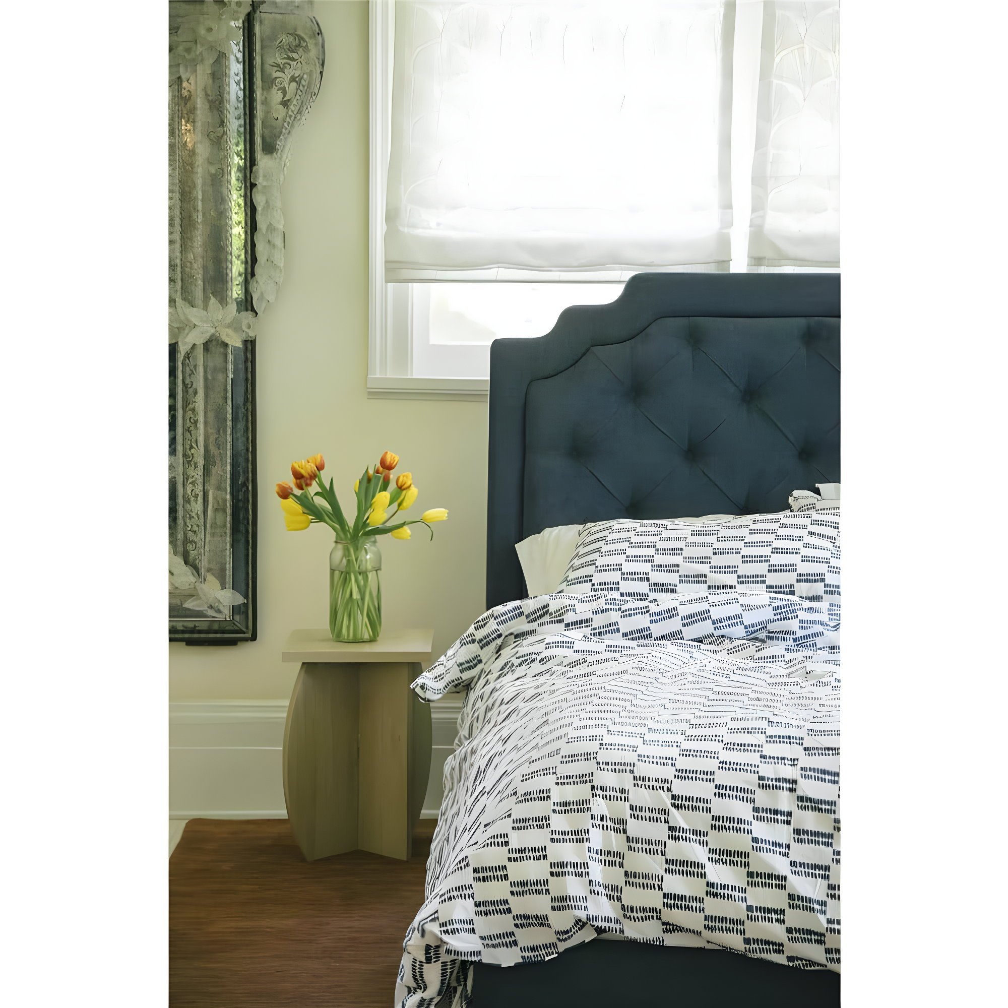 Novogratz Voler Pedestal Nesting Tables