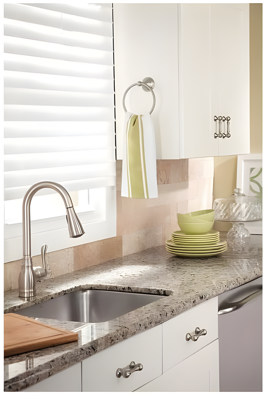 Moen Anabelle Single Handle Deck-mount Pull-down Kitchen Faucet with Sprayer ( Deck Plate Included ) (Soap Dispenser Included)