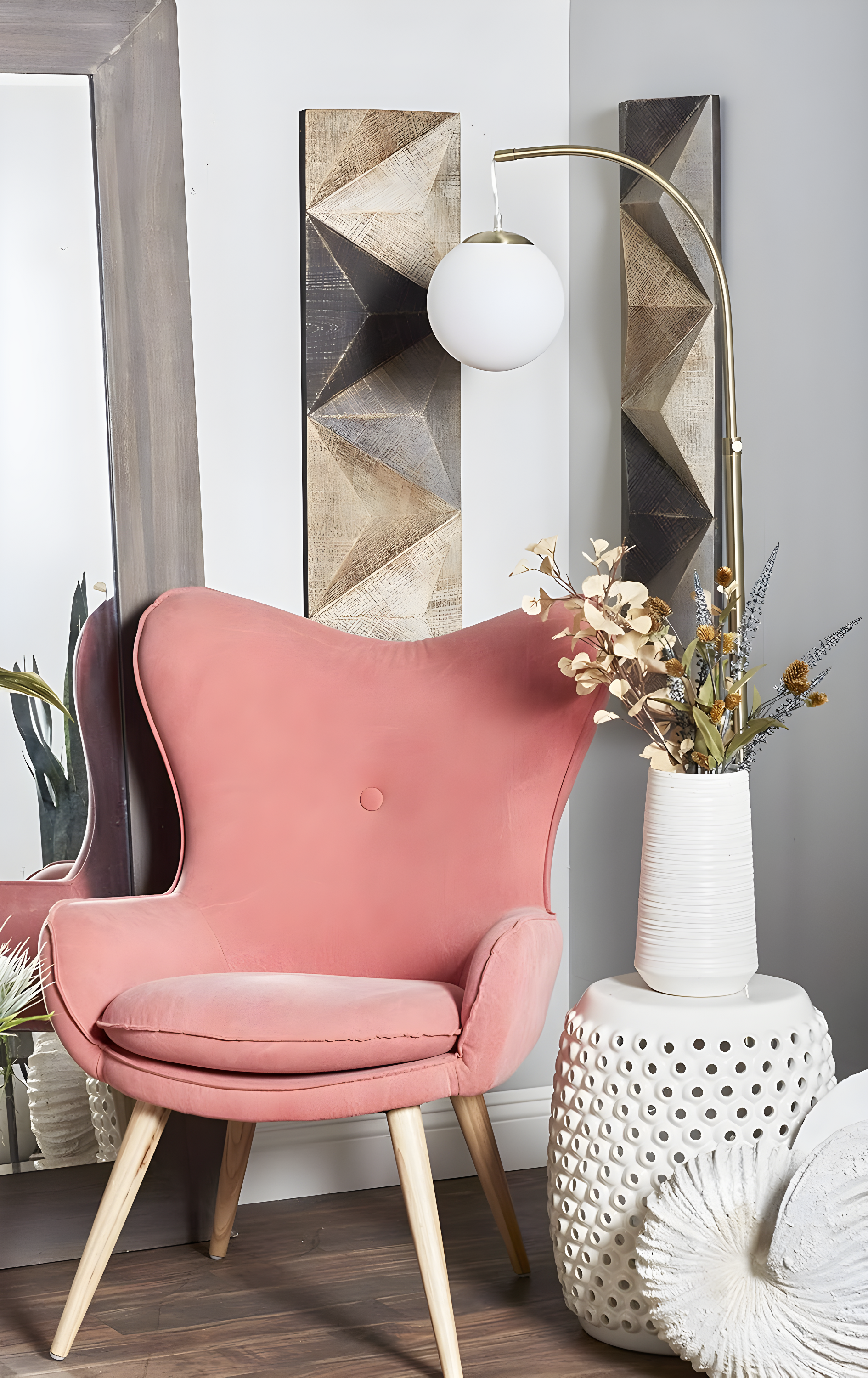 DecMode Decoración de Pared con Patrón de Azulejos Triangulares de Madera Tallada Estilo Granja con Acabado Marrón/gris, 11"Ancho x 36"Alto