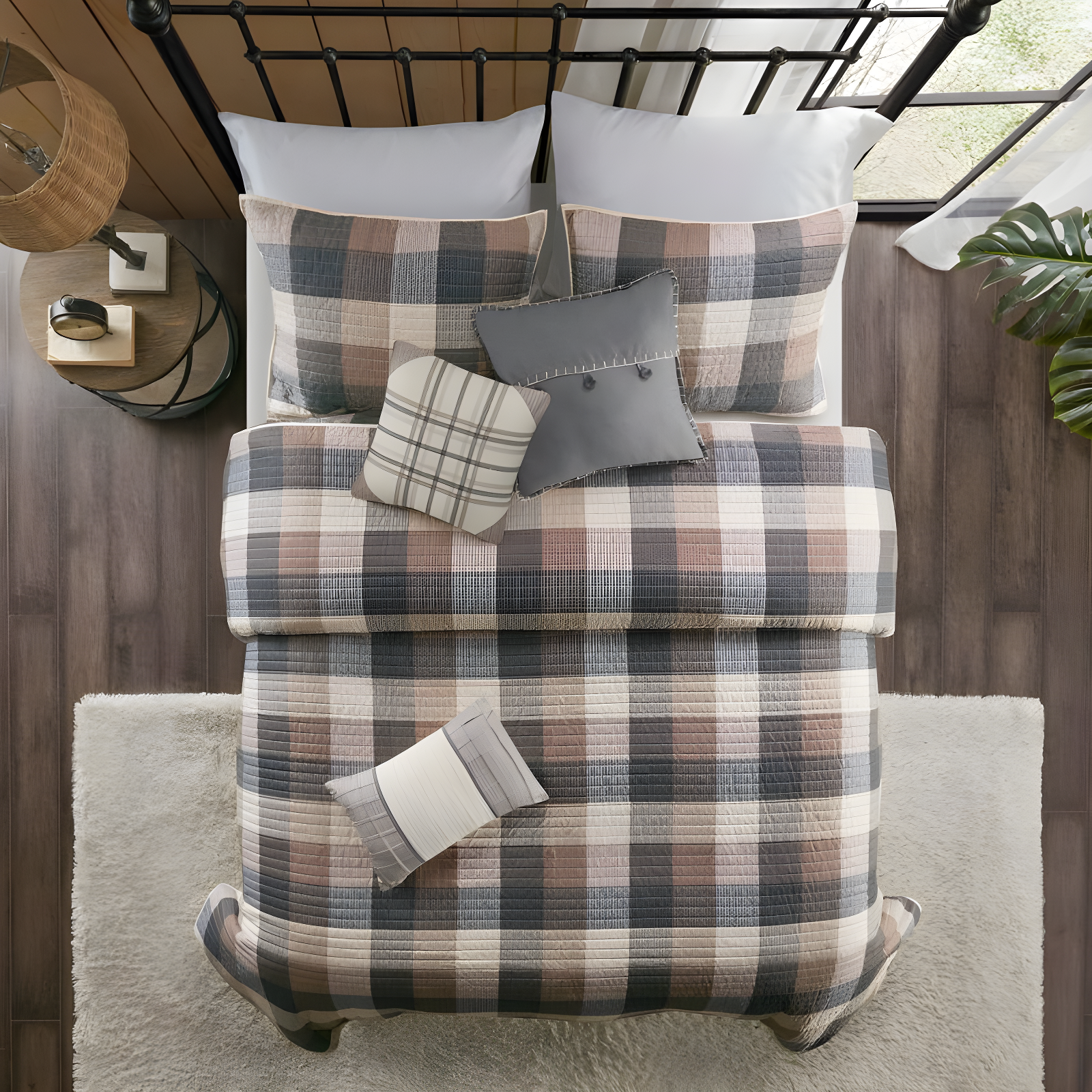 Madison Park Ridge 6 Piece Printed Herringbone Quilt Set with Throw Pillows